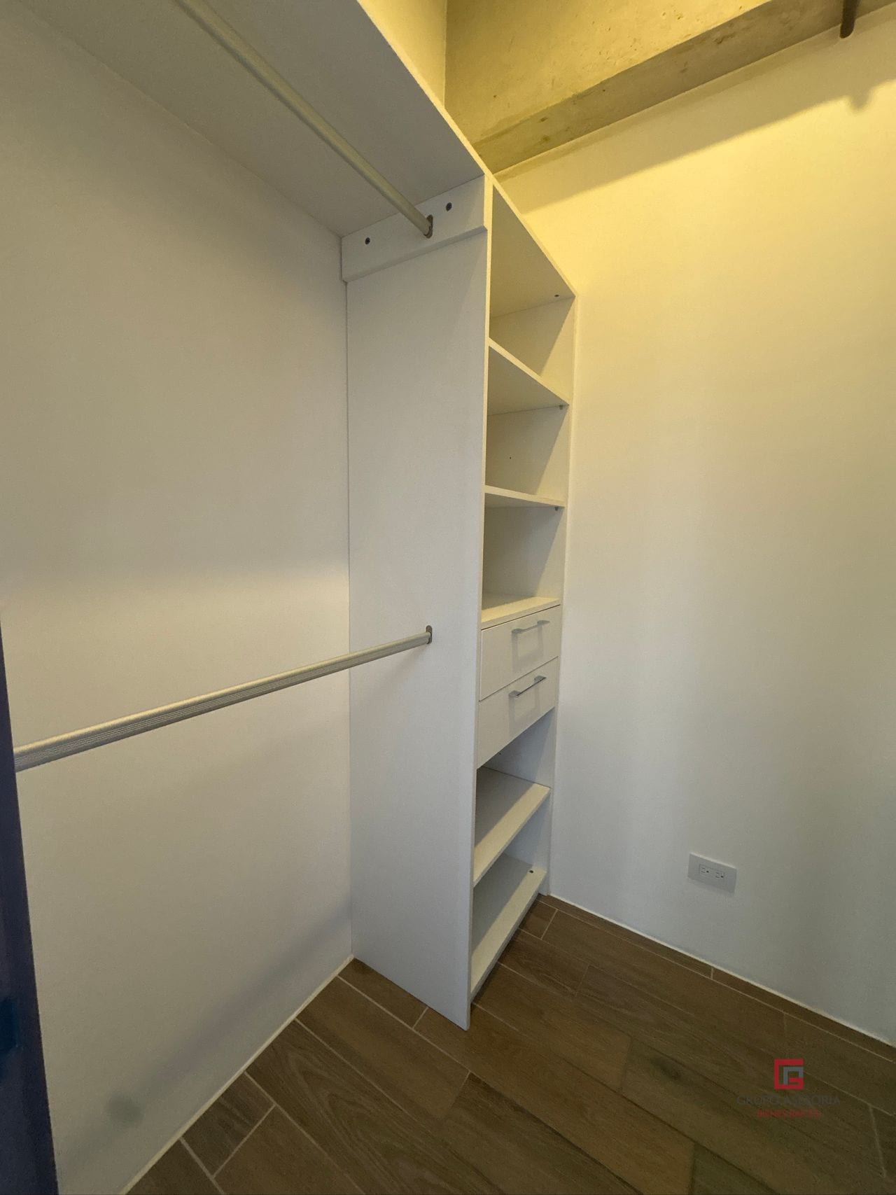Ubicación privilegiada Apartamento en alquiler zona 4 — Apartamento en Alquiler en Séptimo, Zona 4, Guatemala, Ciudad — foto 7 de 16