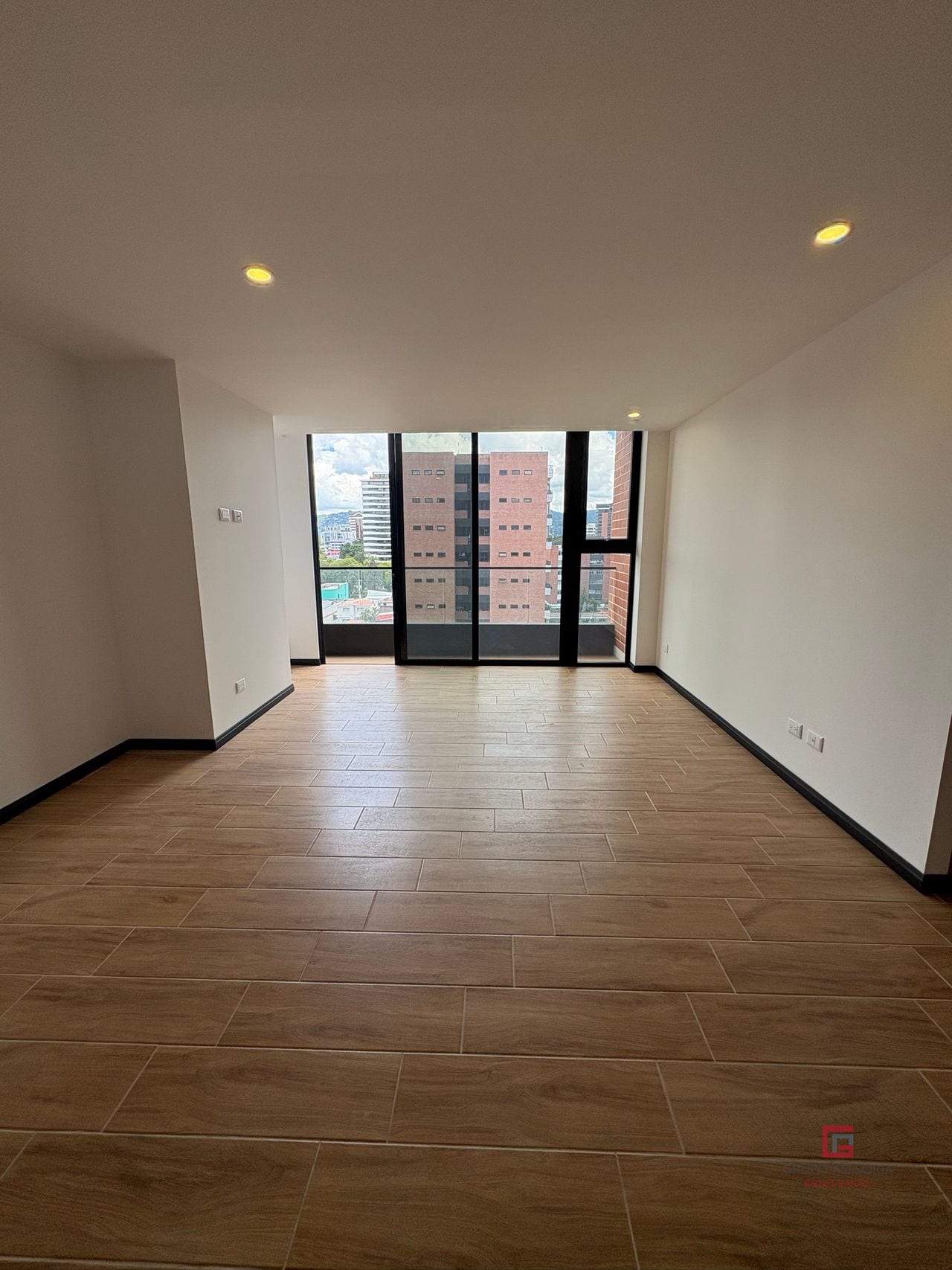Apartamento nuevo en renta Essenza zona 13 — Apartamento en Alquiler en Essenza, Zona 13, Guatemala, Ciudad — foto 1 de 17