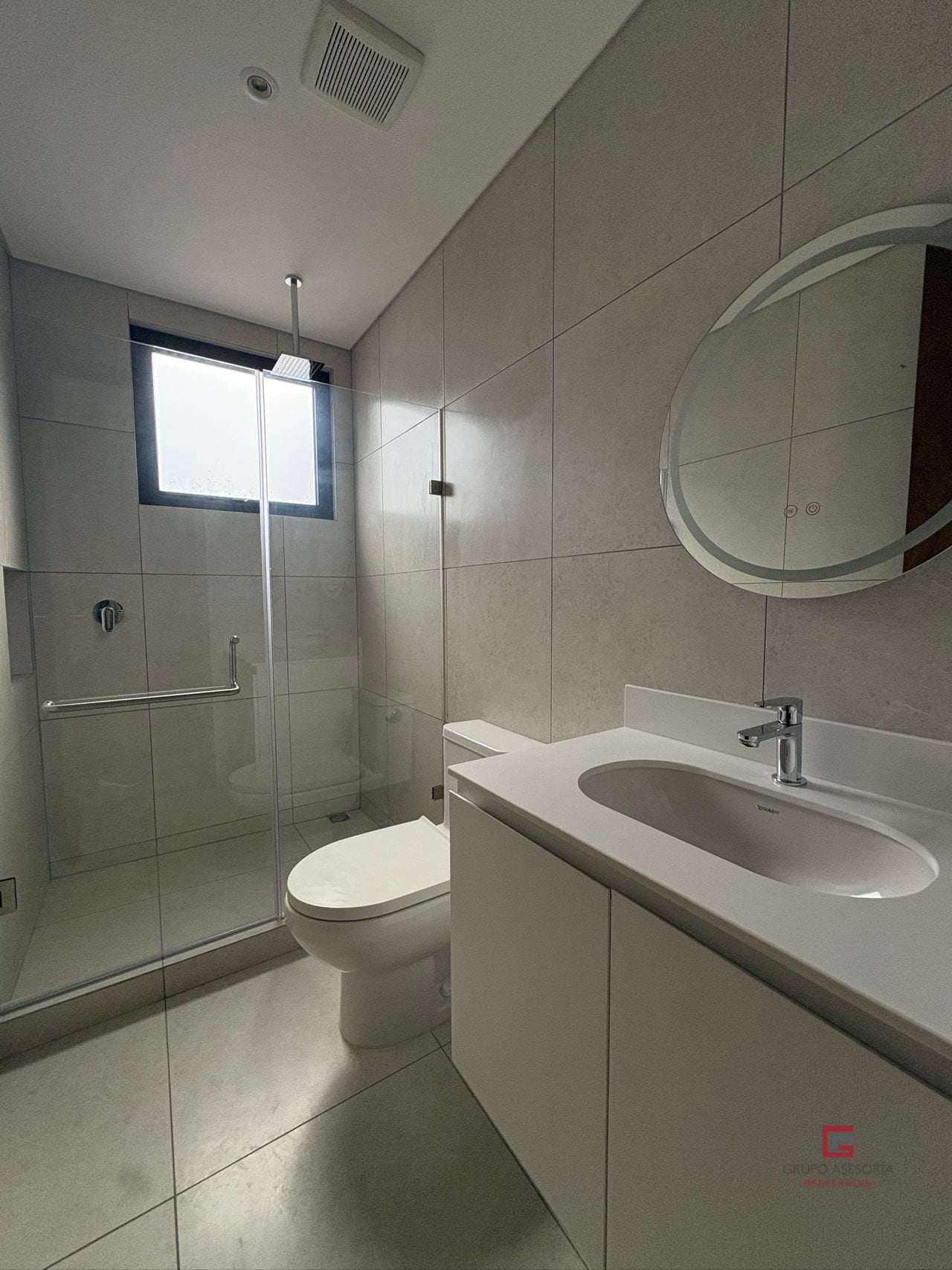 Apartamento en renta Ferré Diez zona 10 — Apartamento en Alquiler en Ferré Diez, Zona 10, Guatemala, Ciudad — foto 12 de 17