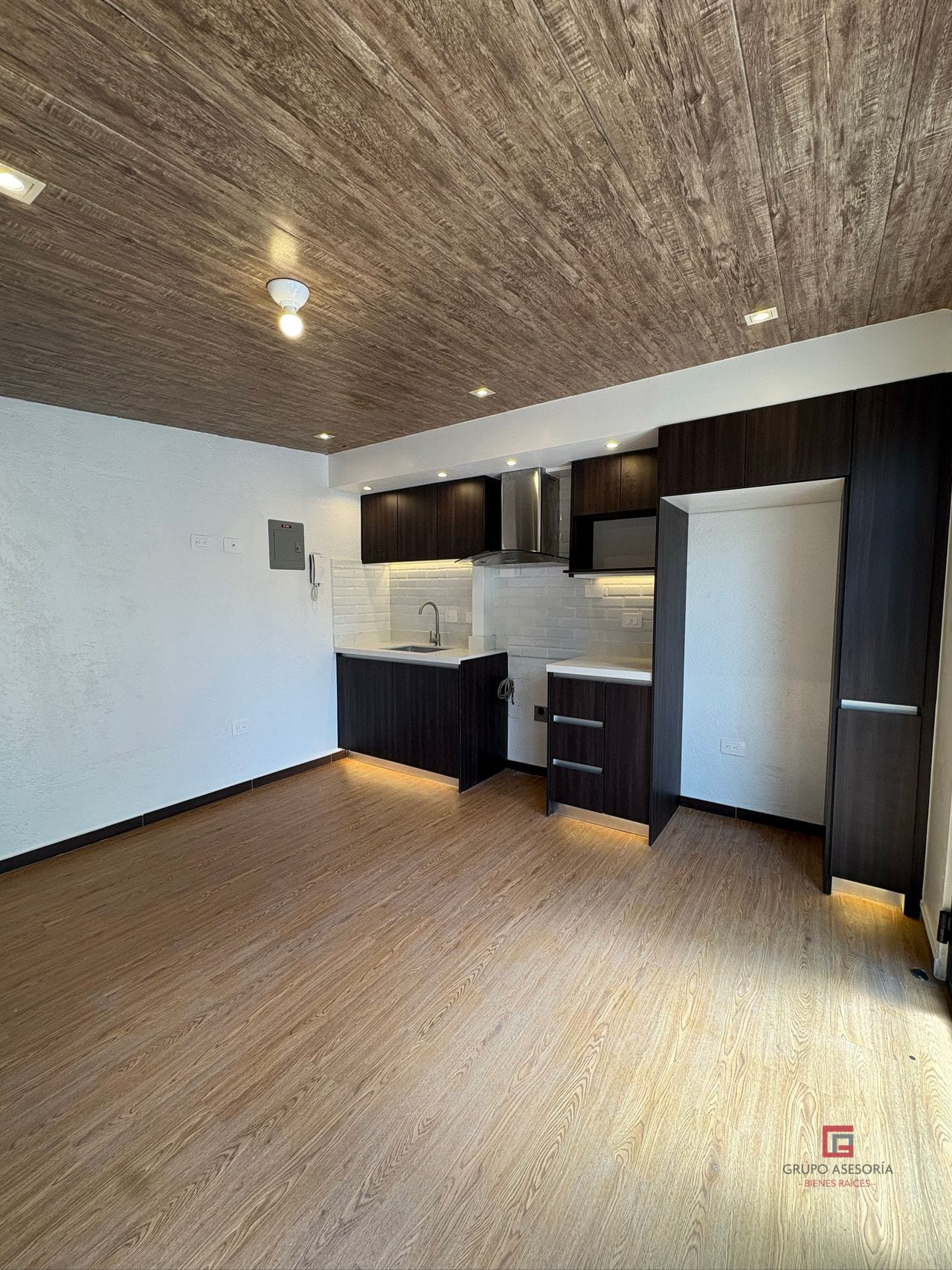 Apartamento en renta Montesano zona 16 — Apartamento en Alquiler en Zona 16, Guatemala, Ciudad — foto 3 de 10