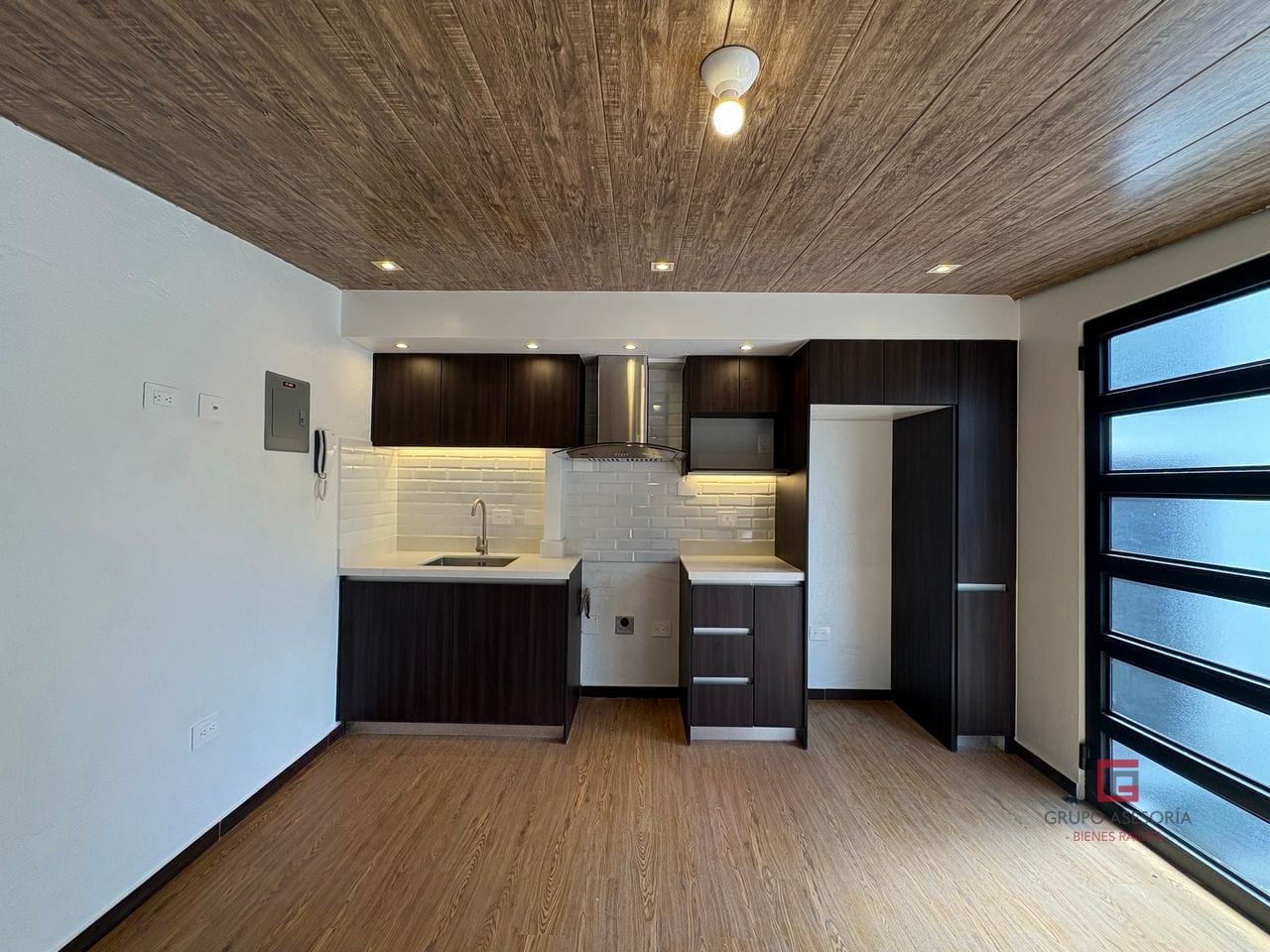 Apartamento en renta Montesano zona 16 — Apartamento en Alquiler en Zona 16, Guatemala, Ciudad — foto 4 de 10