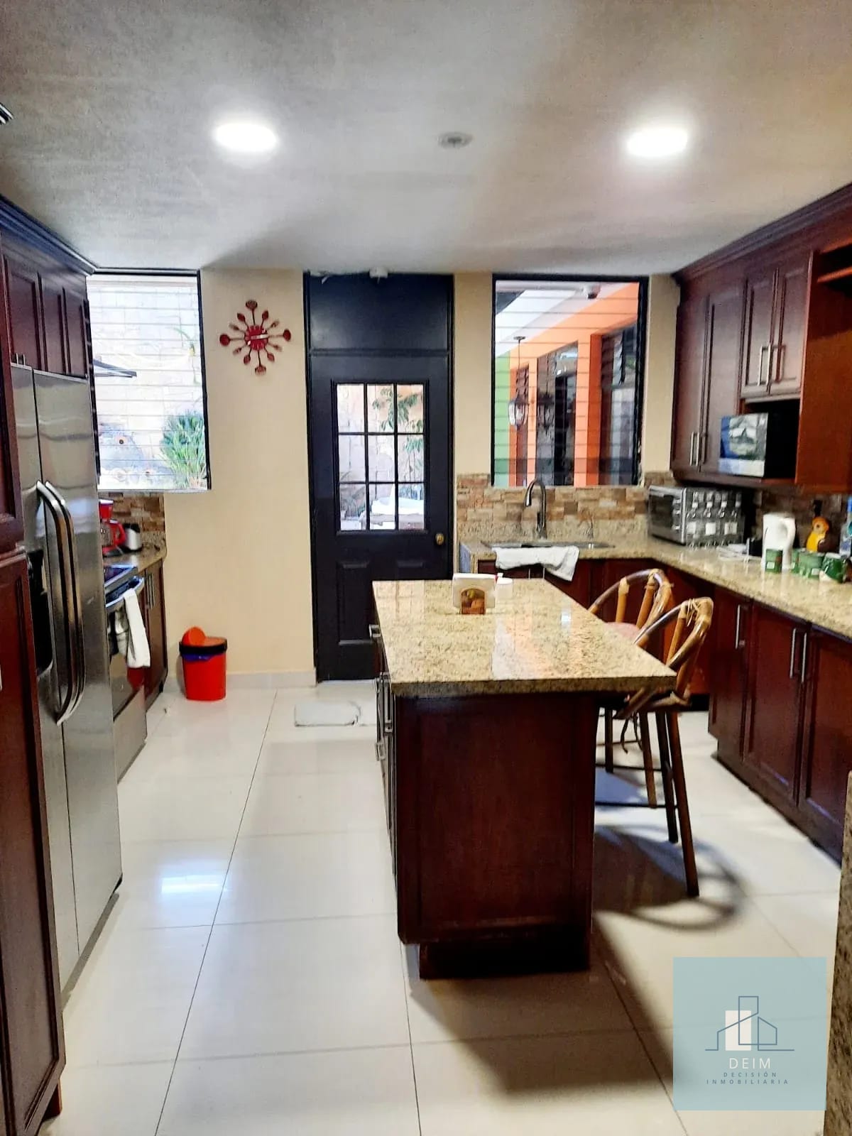 Casa grande con entorno natural agradable — Casa en Venta en Carretera a El Salvador, Guatemala, Ciudad — foto 10 de 17
