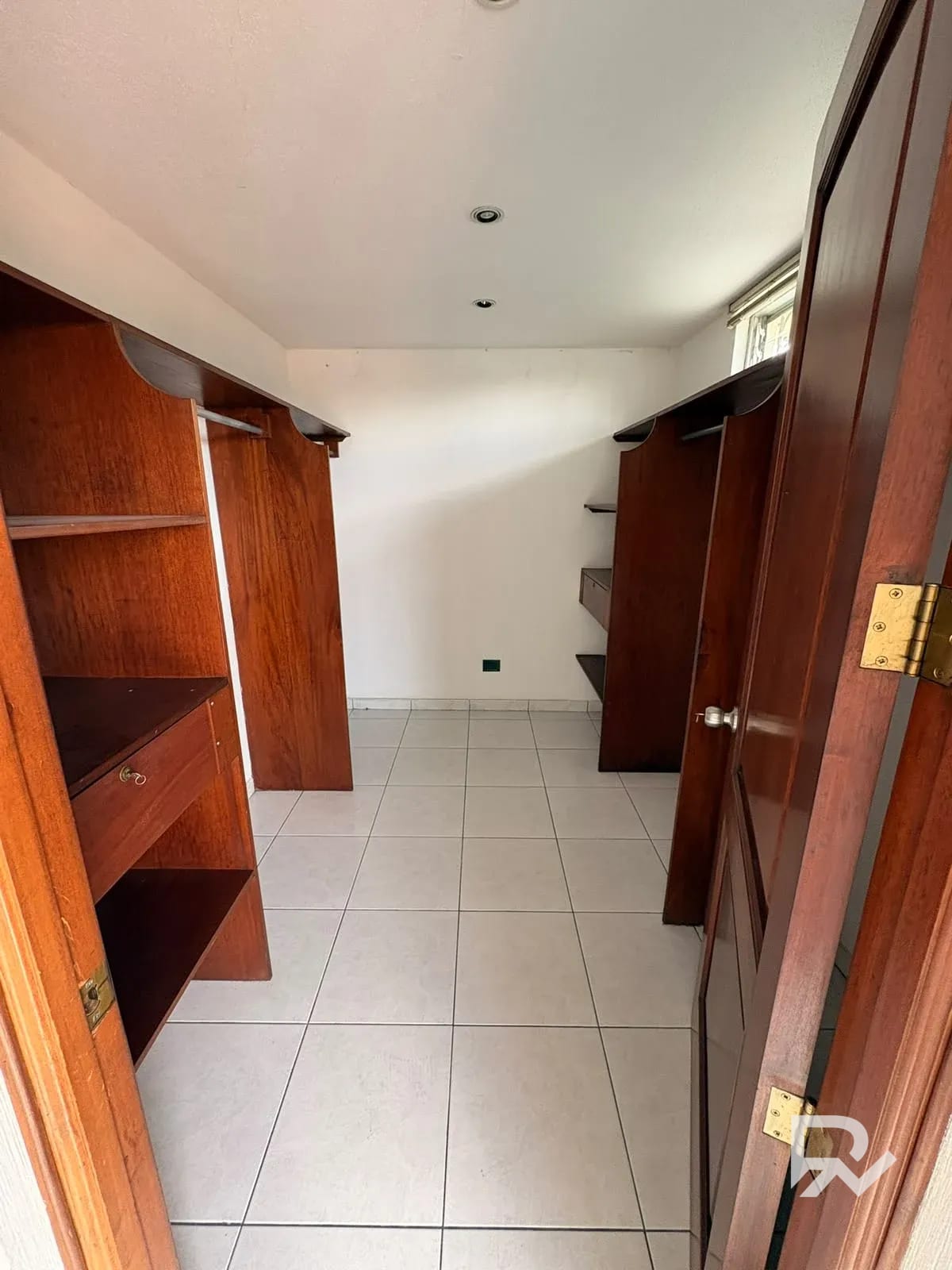 Casa en Venta, Fuera de Garita | Vista Hermosa III, Zona 15 — Casa en Venta en Vista Hermosa III, Zona 15, Guatemala, Ciudad — foto 6 de 15