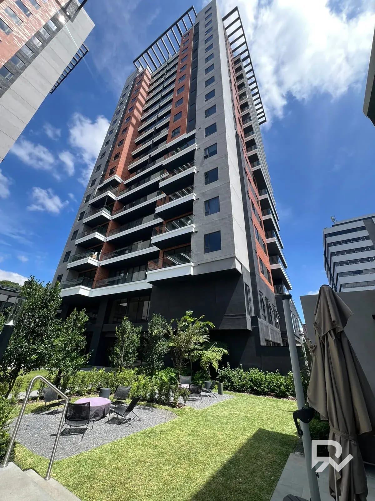 Alquiler de hermoso apartamento en Ferre Diez zona 10 para estrenar — Apartamento en Alquiler en Ferré Diez, Zona 10, Guatemala, Ciudad — foto 13 de 17