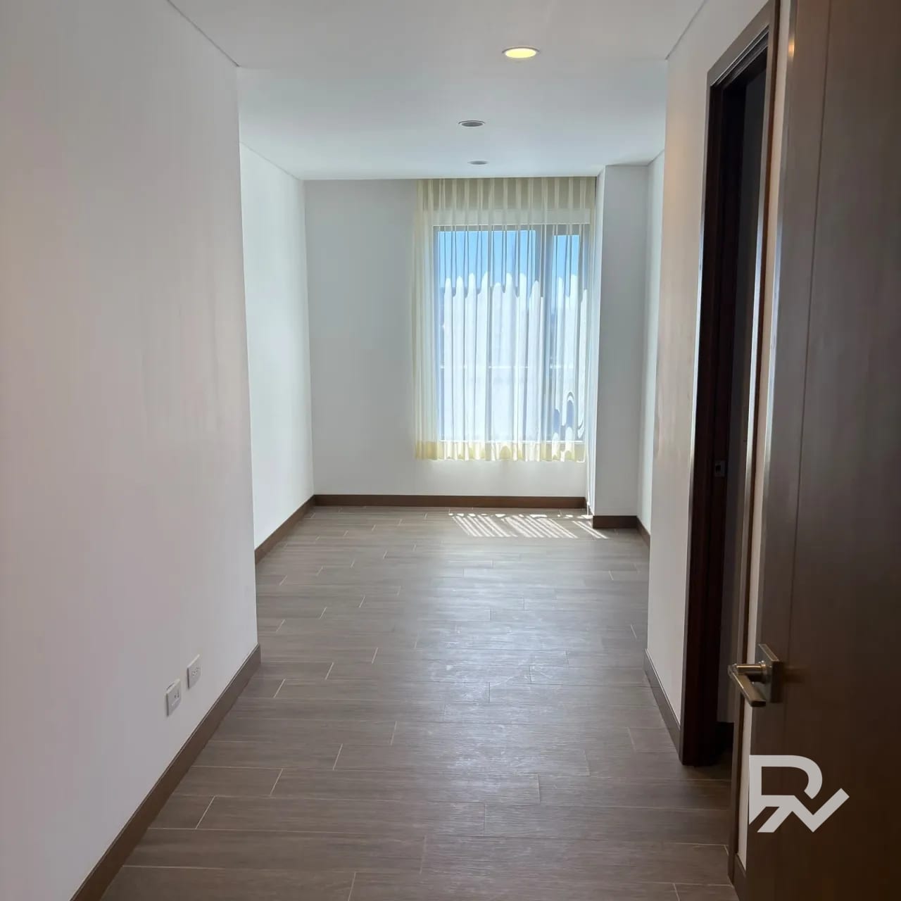 Alquiler de Apartamento en Ferre Diez, Zona 10 Torre Sur — Apartamento en Alquiler en Ferré Diez, Zona 10, Guatemala, Ciudad — foto 6 de 11