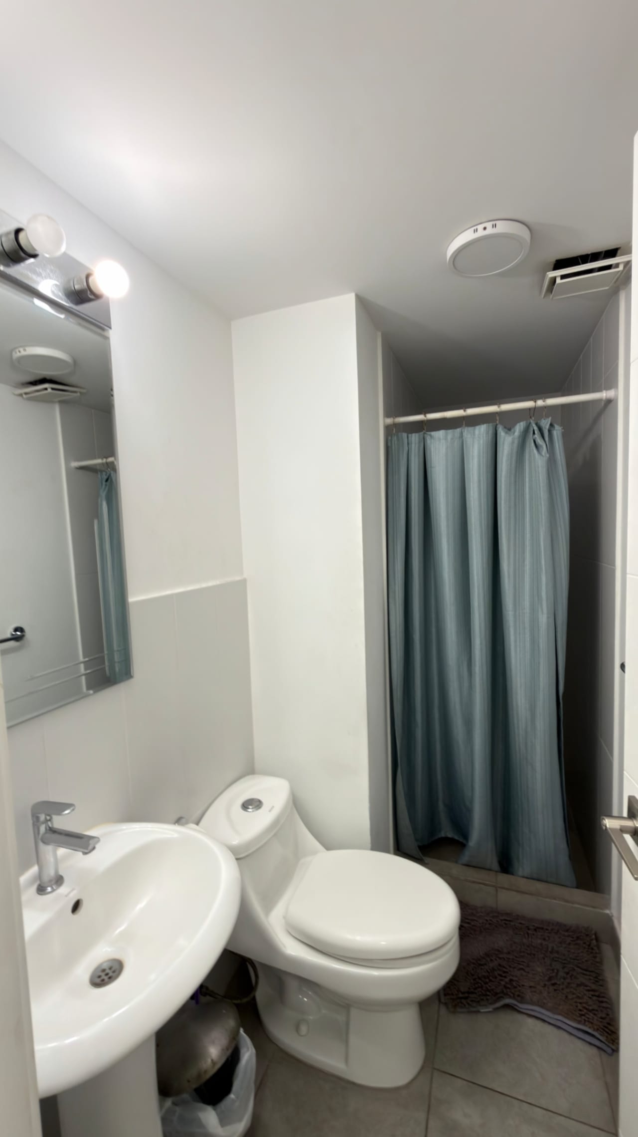 RENTA DE APARTAMENTO AMUEBLADO MODRA Z.4 — Apartamento en Alquiler en Modra, Zona 4, Guatemala, Ciudad — foto 9 de 17