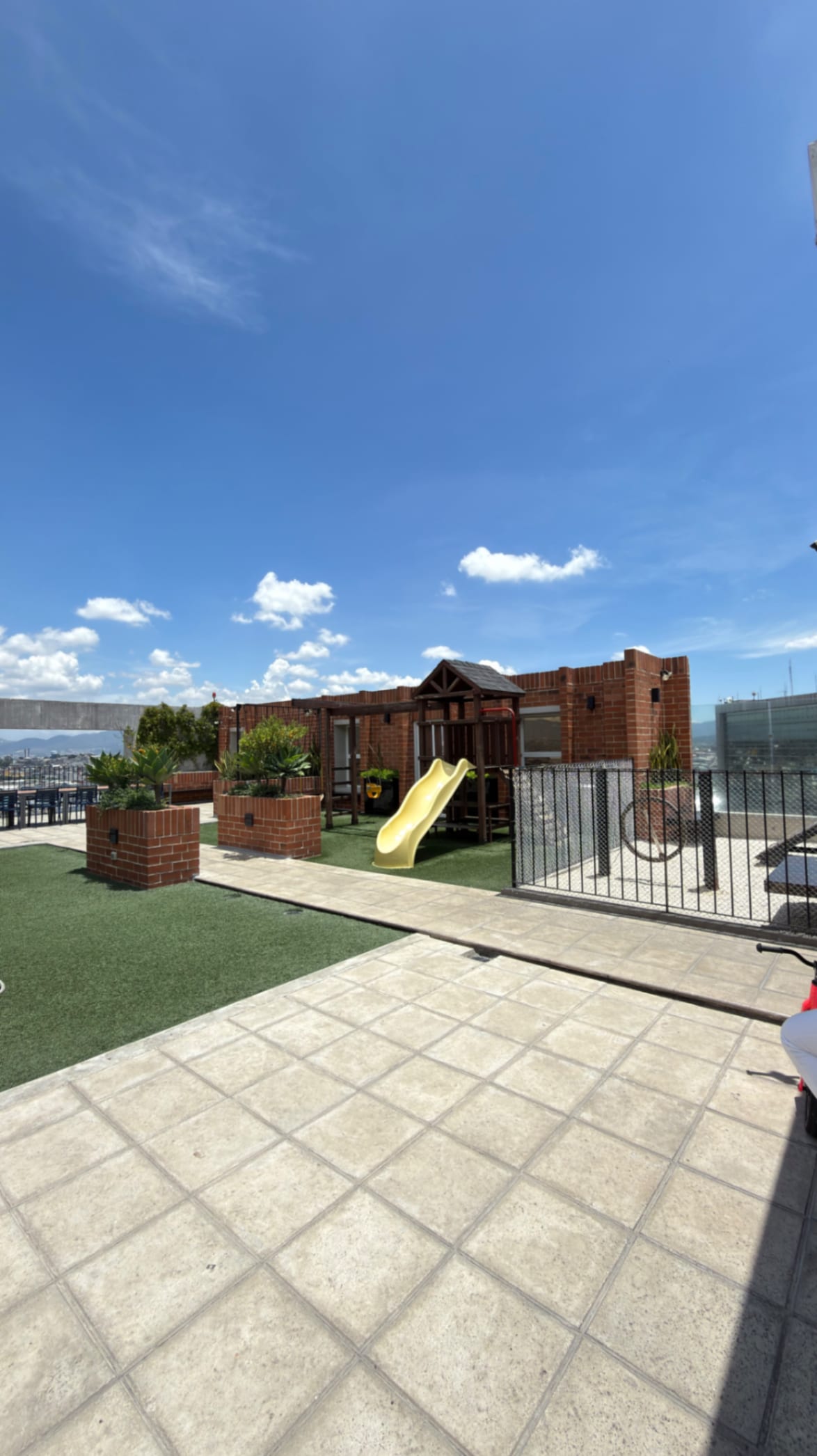 RENTA DE APARTAMENTO AMUEBLADO MODRA Z.4 — Apartamento en Alquiler en Modra, Zona 4, Guatemala, Ciudad — foto 12 de 17