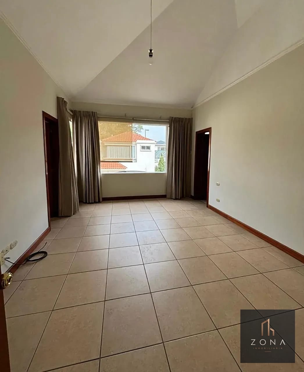 Casa en RENTA, Muxbal — Casa en Venta en Muxbal, Guatemala, Ciudad — foto 3 de 4