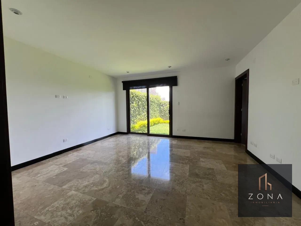 Casa en VENTA, Muxbal — Casa en Venta en Muxbal, Guatemala, Ciudad — foto 5 de 11