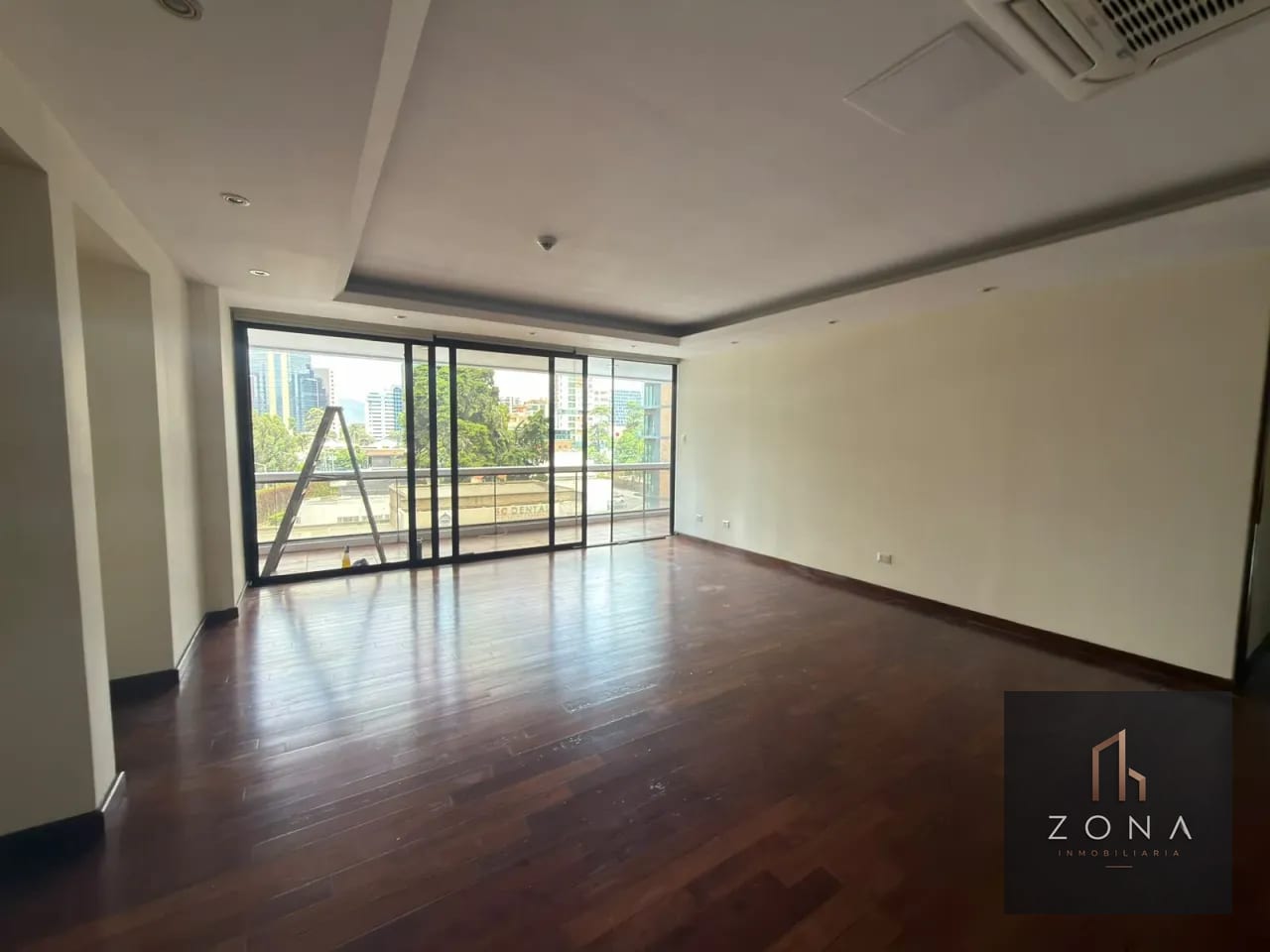 Apartamento en RENTA,Z10 — Apartamento en Alquiler en Zona 10, Guatemala, Ciudad — foto 8 de 8