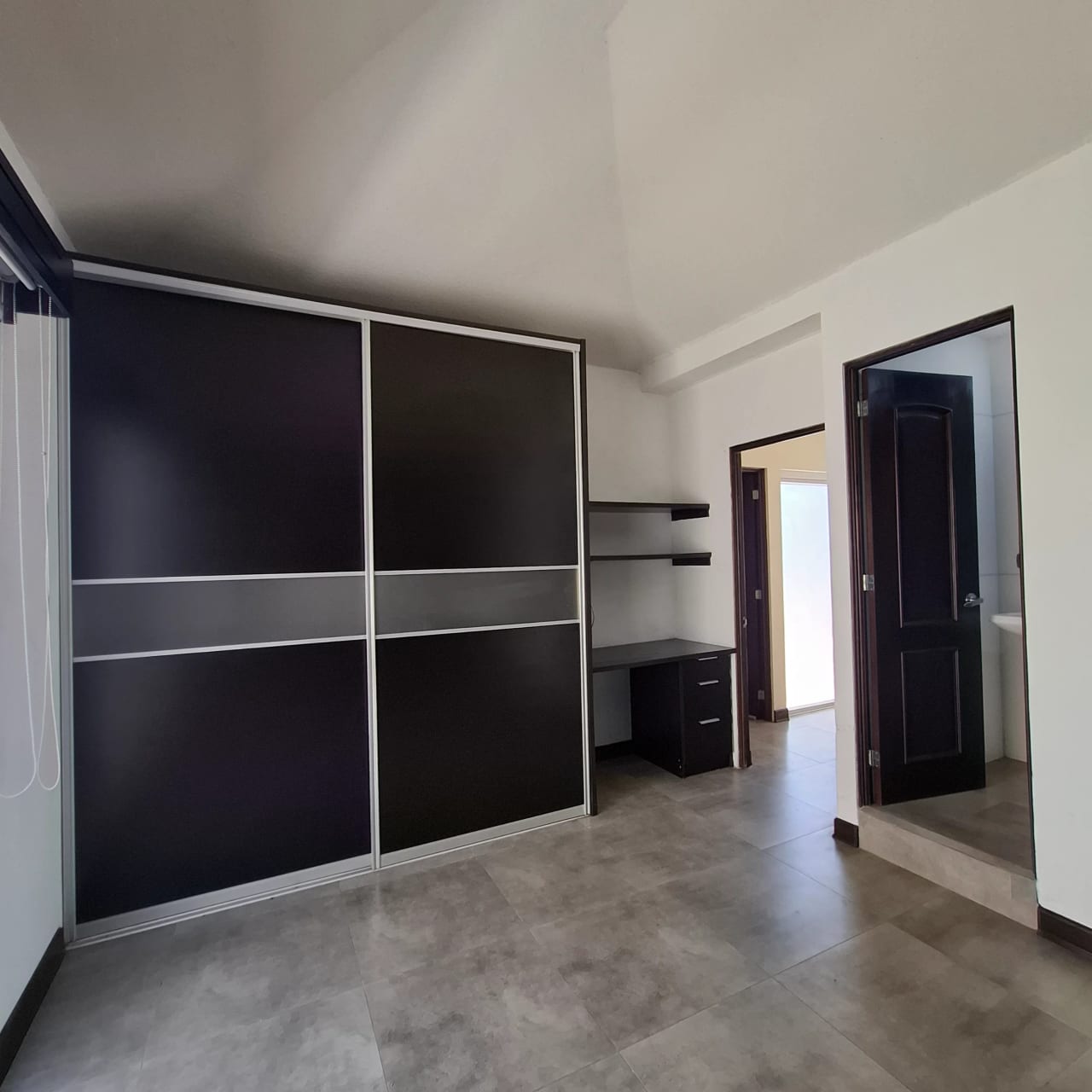 En venta casa de 4 habitaciones en Cañadas del Encinal — Casa en Venta en Zona 7 Mixco, Guatemala, Ciudad — foto 16 de 17
