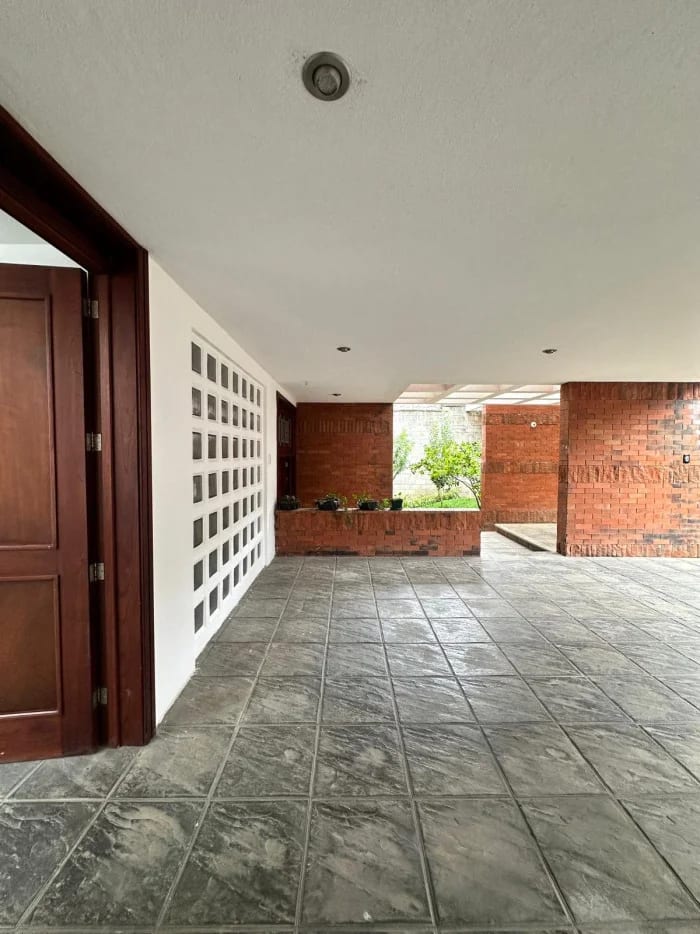 Casa en venta en zona 16 Sector kanajuyu — Casa en Venta en Zona 16, Guatemala, Ciudad — foto 1 de 15