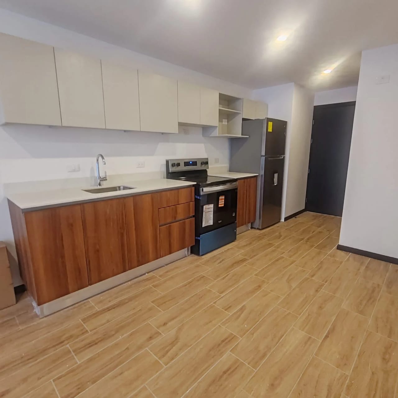 Apartamento nuevo en renta en Las Américas zonas 13 — Apartamento en Venta en Elemento Plaza Berlín, Zona 13, Guatemala, Ciudad — foto 1 de 6