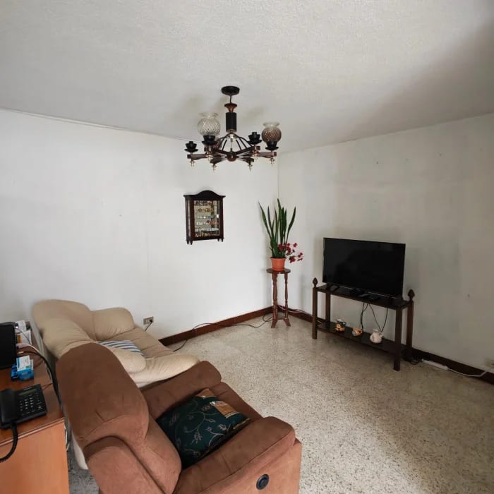 Casa en venta en Jardines de Utatlán zona 11 — Casa en Venta en Zona 11, Guatemala, Ciudad — foto 8 de 16