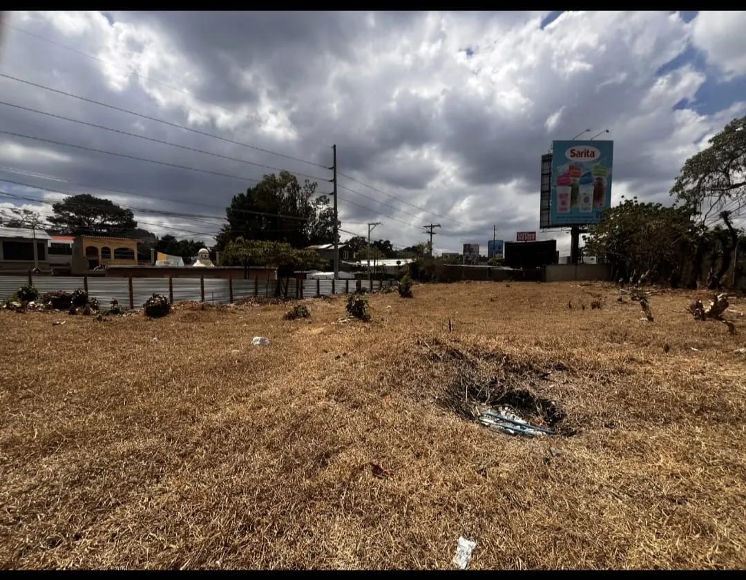 Terreno Comercial de 1,900 vrs2 en venta sobre Carretera al Salvador — Terreno en Venta en km 11-15, Carretera a El Salvador, Guatemala, Ciudad — foto 3 de 5