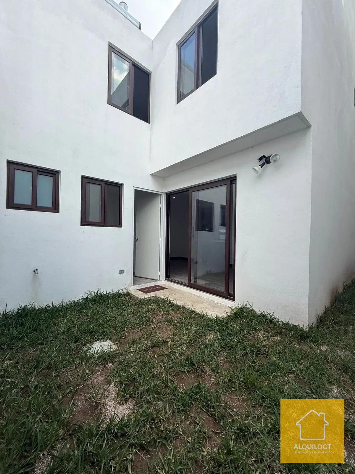 Casa KM. 19.8 Entrada a Olmeca Carr el Salvador de 3 Hab — Casa en Alquiler en Arrazola Country Club, Carretera a El Salvador, Guatemala, Ciudad — foto 3 de 17