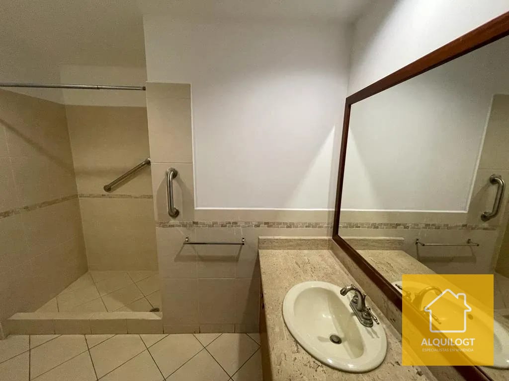 Apartamento en Bellagio zoan 14 — Apartamento en Alquiler en Zona 14, Guatemala, Ciudad — foto 7 de 13