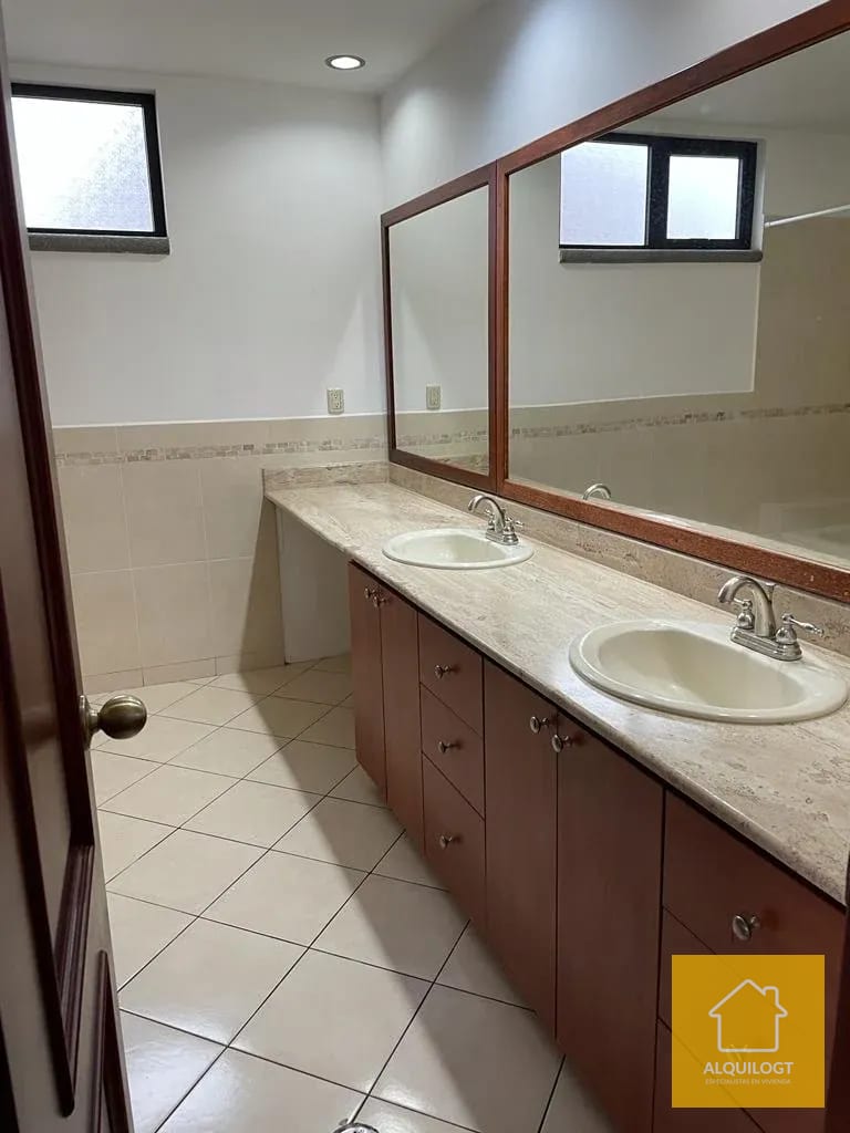 Apartamento en Bellagio zoan 14 — Apartamento en Alquiler en Zona 14, Guatemala, Ciudad — foto 13 de 13