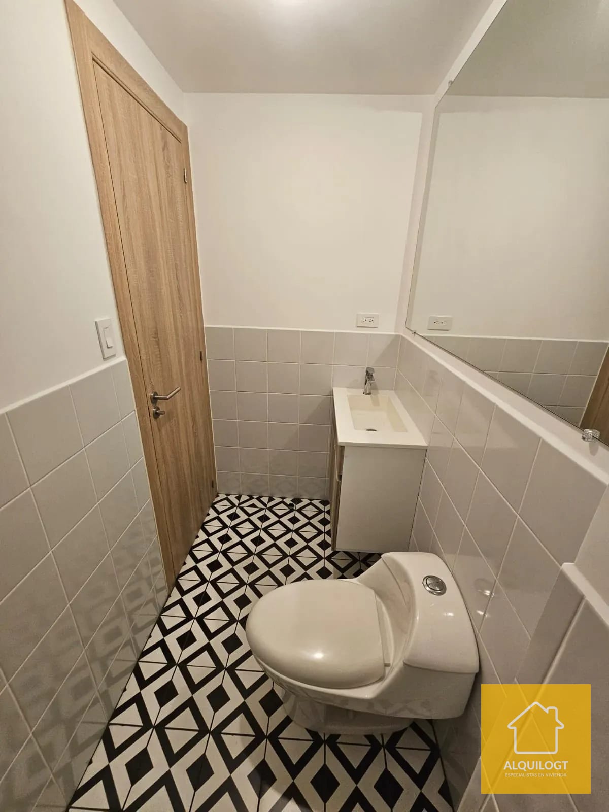 Apartamento Zona 4 en Vivo 4 — Apartamento en Alquiler en Vivo Zona 4, Zona 4, Guatemala, Ciudad — foto 7 de 9