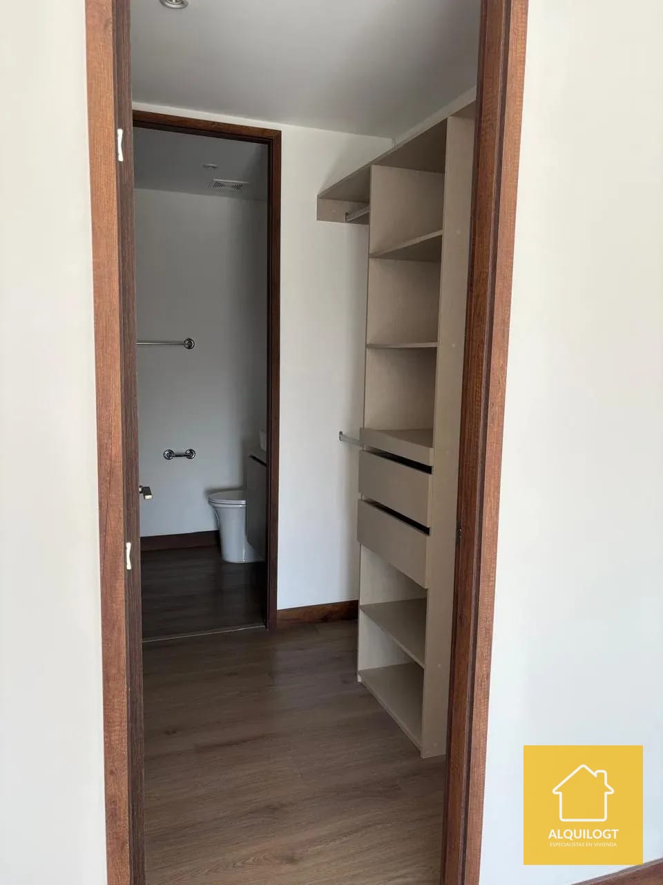 Apartamento al Final de las Américas Zona 13 Edificio Artis — Apartamento en Alquiler en Artis, Zona 13, Guatemala, Ciudad — foto 10 de 13
