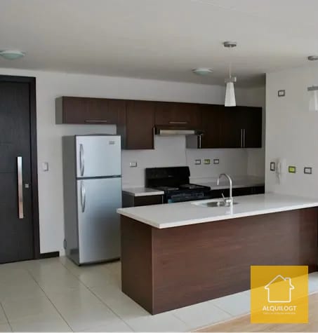 Apartamento Cerca Av. las Americas Zona 14 Torre 14 2 Habitaciones — Bodega / Ofibodega en Alquiler en Torre 14, Zona 14, Guatemala, Ciudad — foto 1 de 10