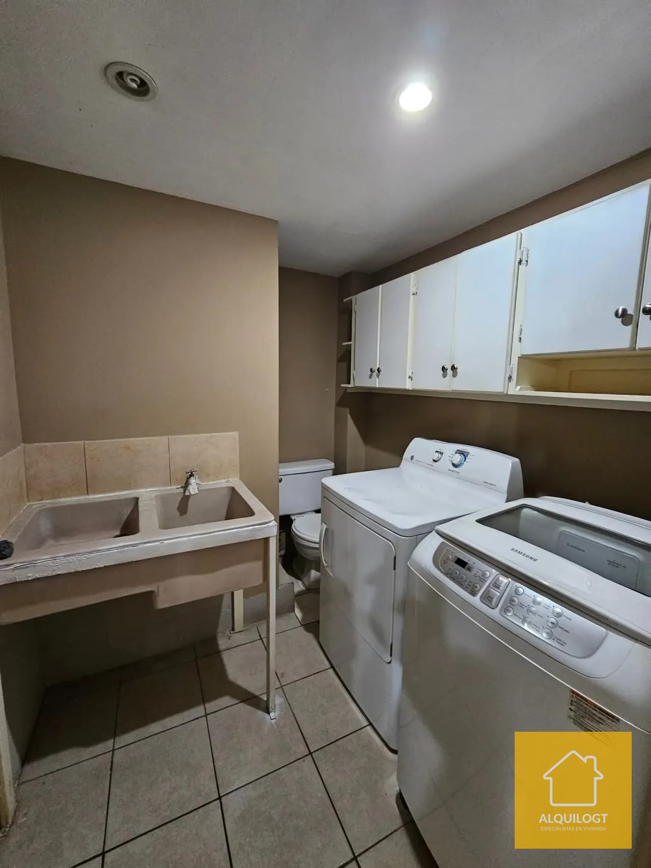 Apto en Edif Canamco a un Costado de Fontabella — Apartamento en Alquiler en Canamco, Zona 10, Guatemala, Ciudad — foto 2 de 13