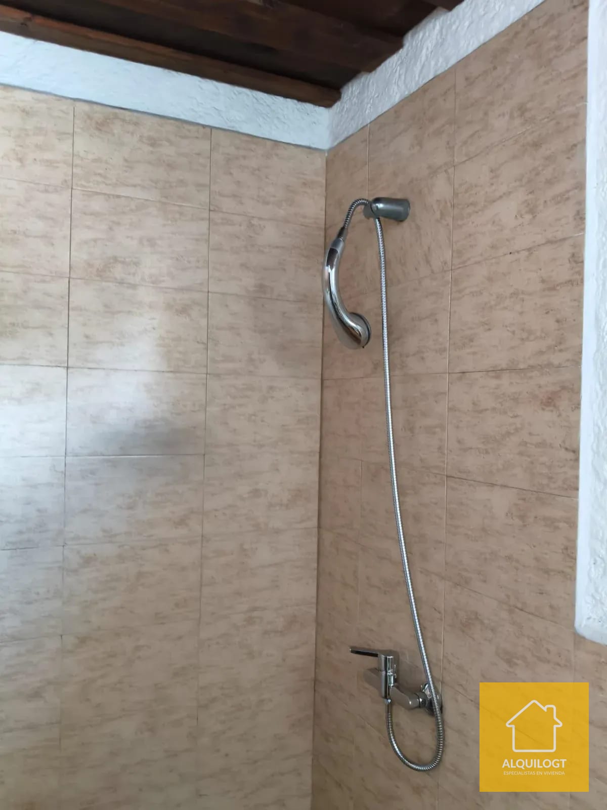 Amplio Apartamento en Segundo Nivel de Casa San Cristobal Mixco — Apartamento en Alquiler en Vista al Valle, Zona 8 Mixco, Guatemala, Ciudad — foto 10 de 17