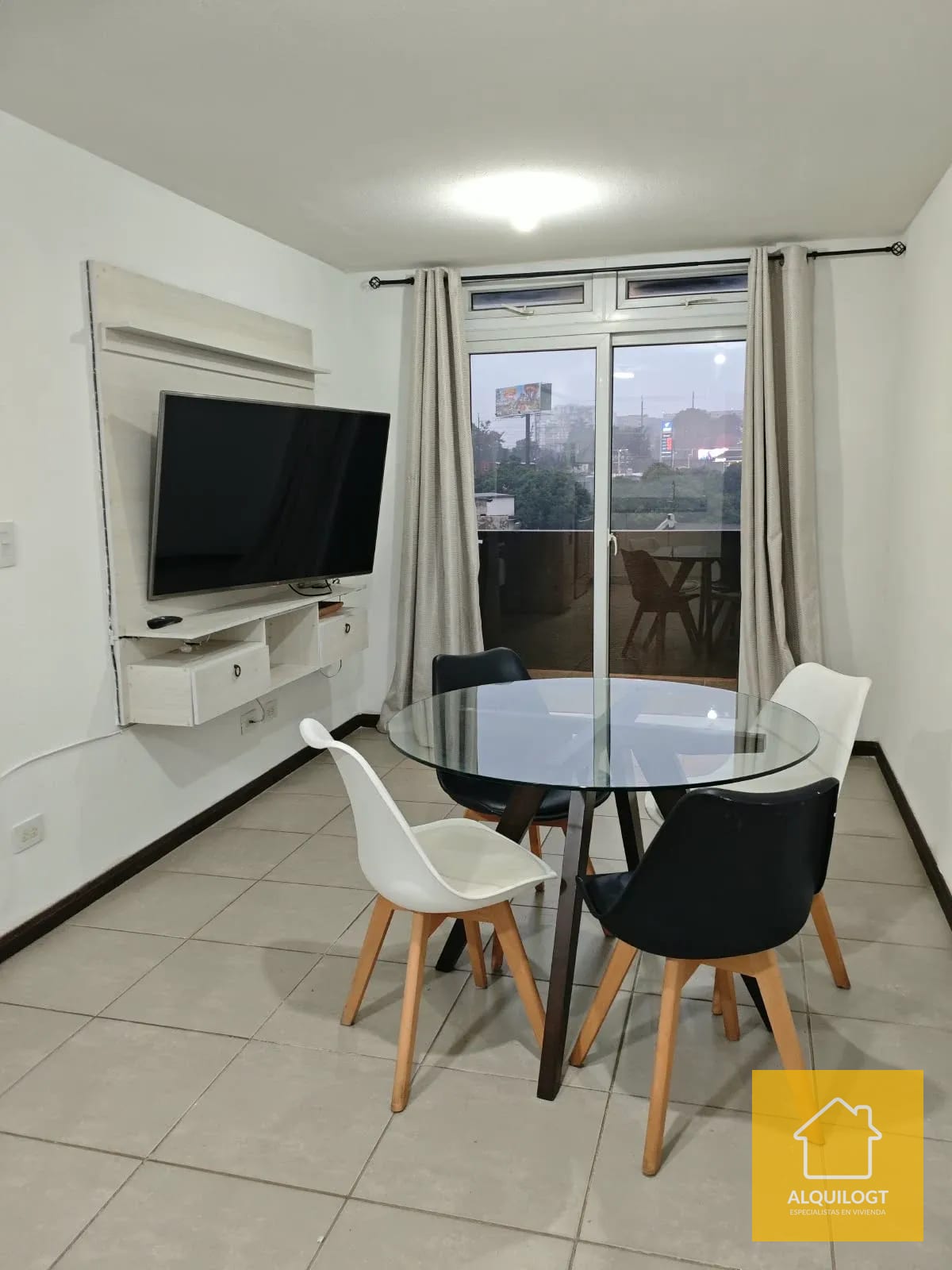 Apartamento Semiamueblado Akari por la Roosevelt Mixco 3 Habitaciones — Apartamento en Alquiler en Akari, Zona 2 Mixco, Guatemala, Ciudad — foto 6 de 11
