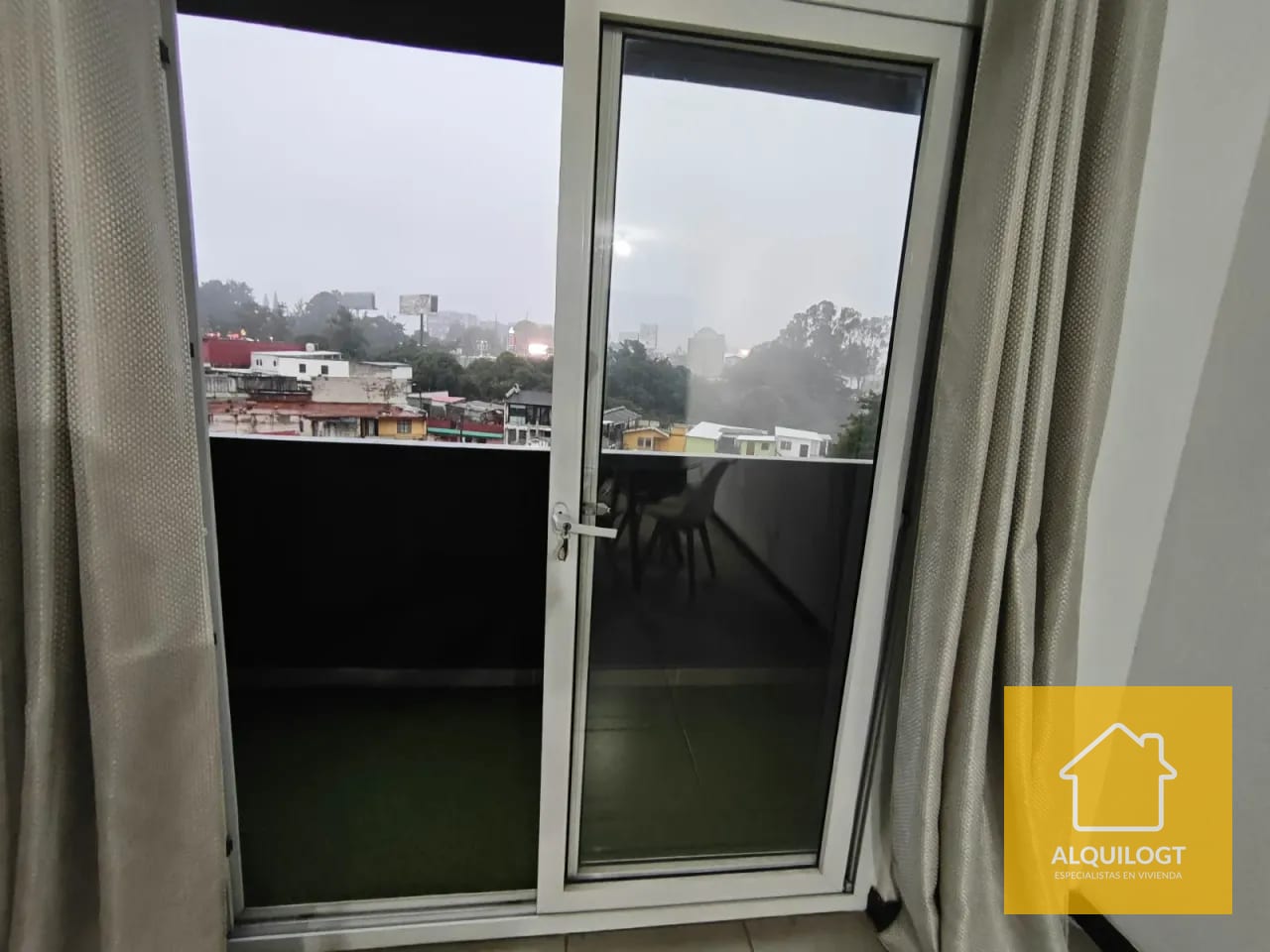 Apartamento Semiamueblado Akari por la Roosevelt Mixco 3 Habitaciones — Apartamento en Alquiler en Akari, Zona 2 Mixco, Guatemala, Ciudad — foto 7 de 11