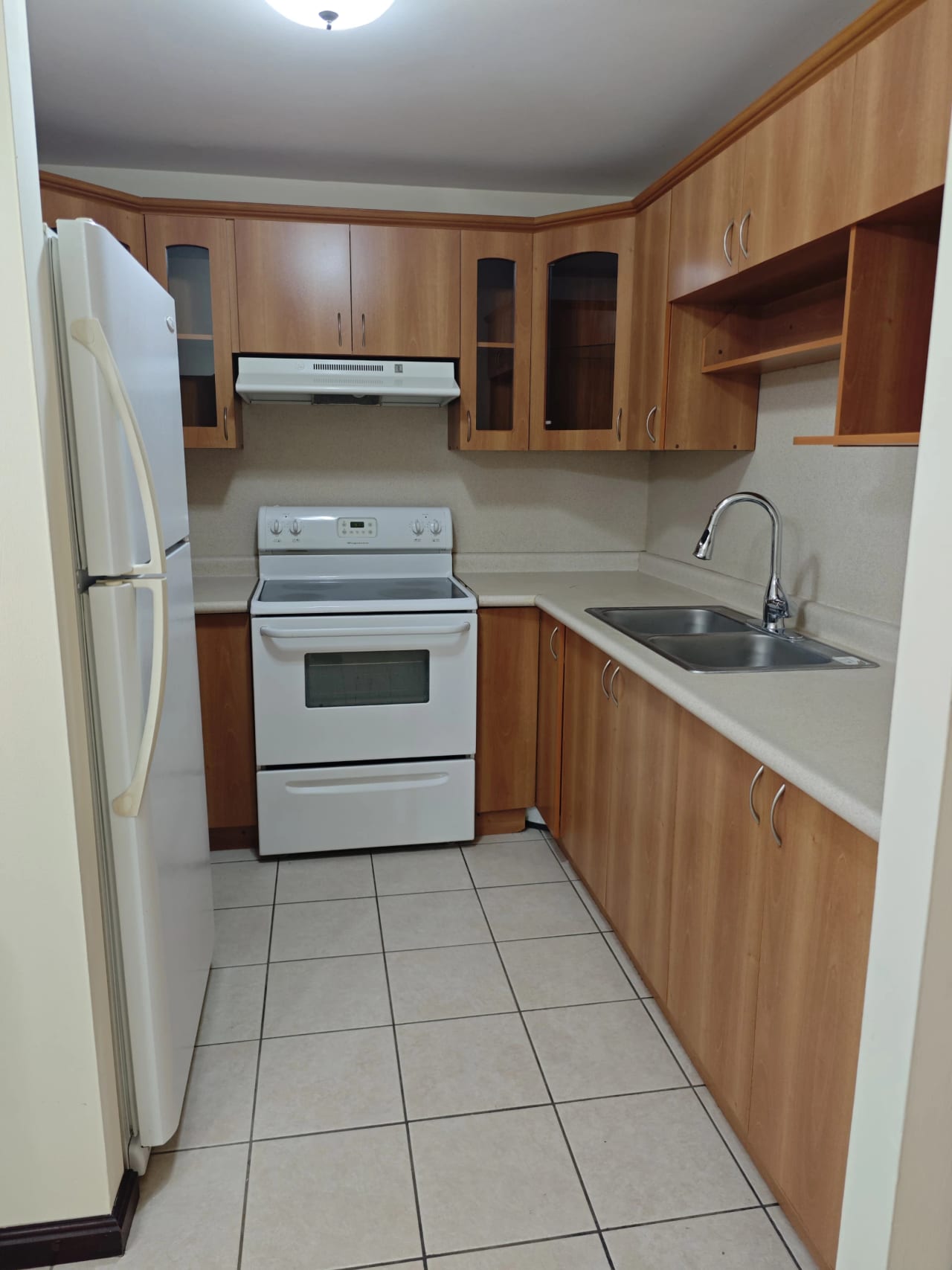Apartamento en Santorini américas, excelente ubicación — Apartamento en Alquiler en Zona 14, Guatemala, Ciudad — foto 10 de 12