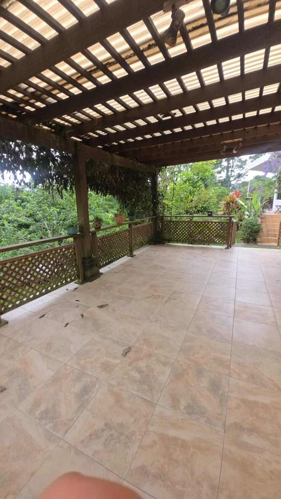 Casa con terreno ideal para desarrollar, dentro de Muxbal - Image 4