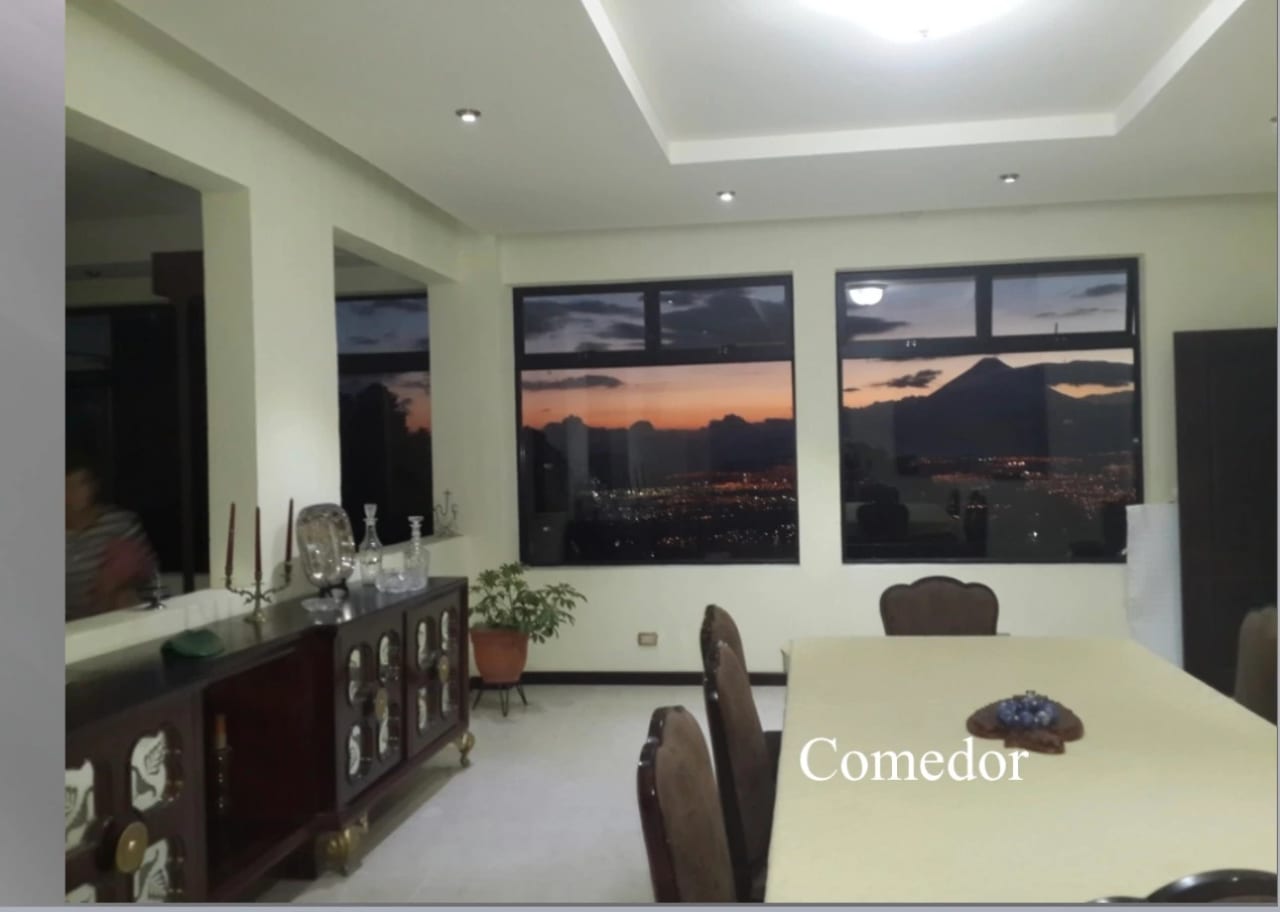 ESPECTACULAR CASA, SUPER AMPLIA - Image 3