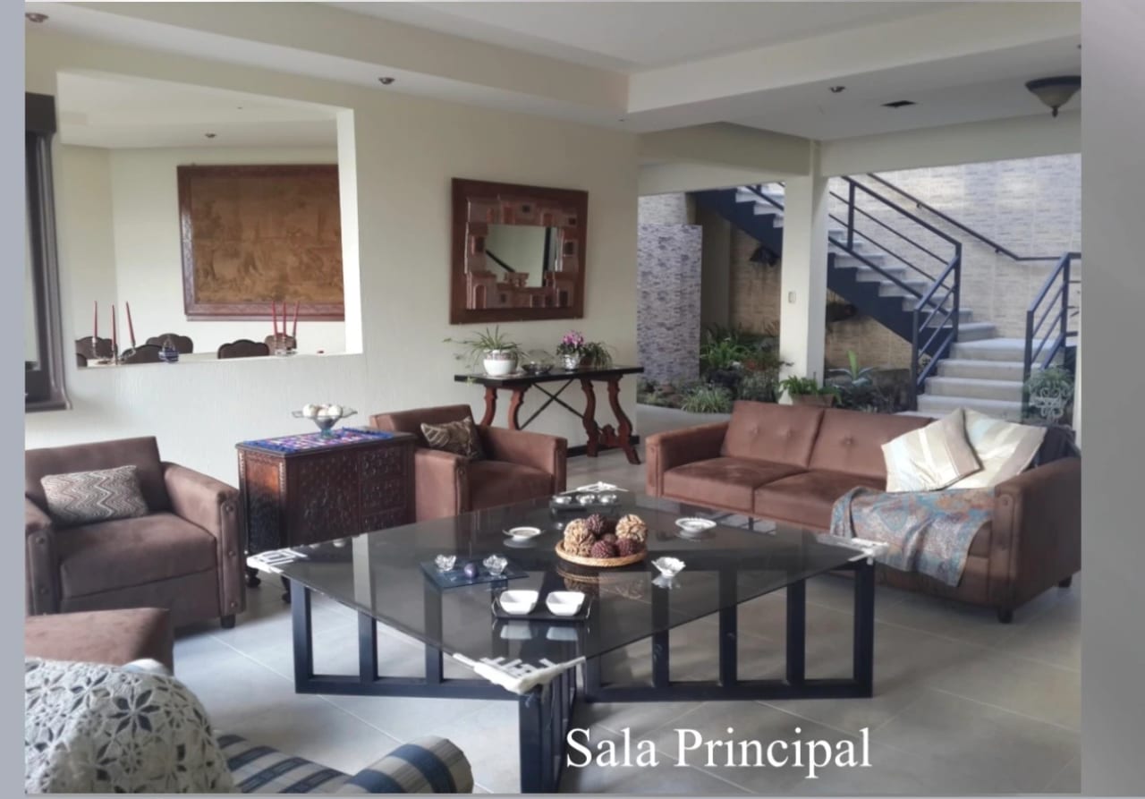 ESPECTACULAR CASA, SUPER AMPLIA - Image 4