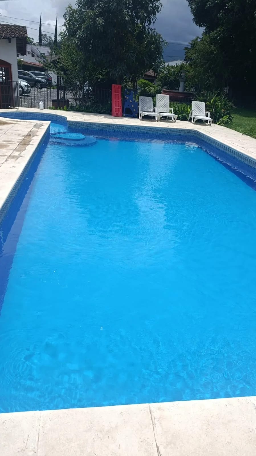Encanto colonial, jardín y piscina. San Pedro Las Huertas — Casa en Venta en San Rafael Pie de la Cuesta, Sacatepéquez — foto 1 de 4