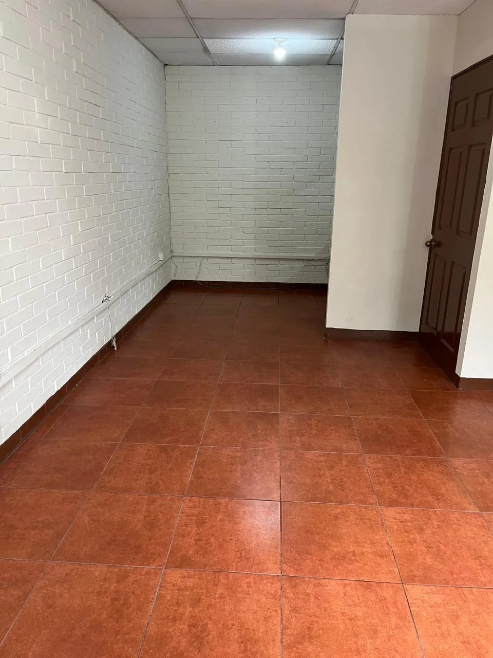 OFICINA EN TIVOLI, ZONA 9 — Oficina en Alquiler en Tívoli, Zona 9, Guatemala, Ciudad — foto 8 de 8