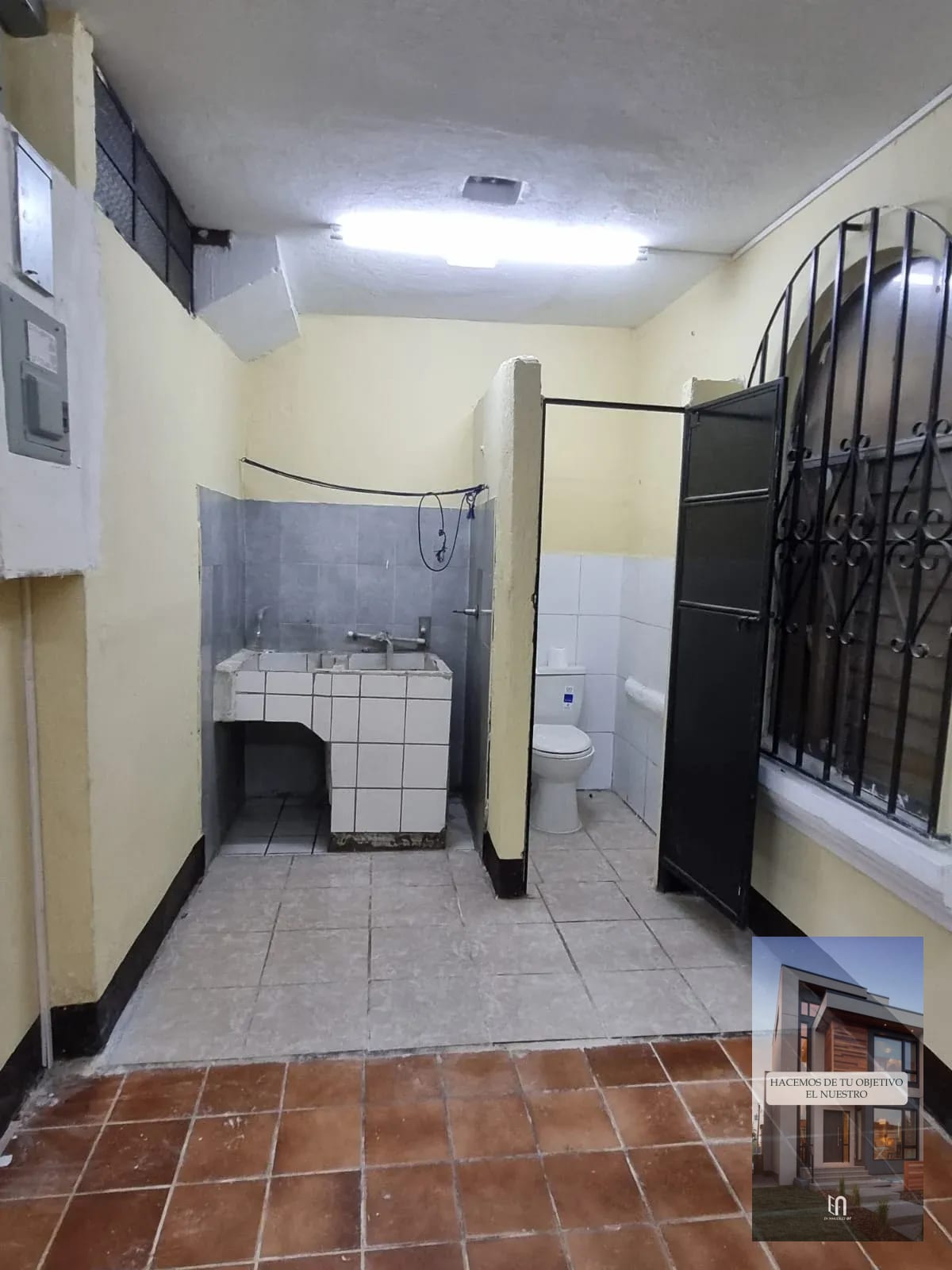 Renta de Local Comercial de 100 m² – Zona 7, Carril Aux. Periférico — Local en Alquiler en Tikal I, Zona 7, Guatemala, Ciudad — foto 5 de 17
