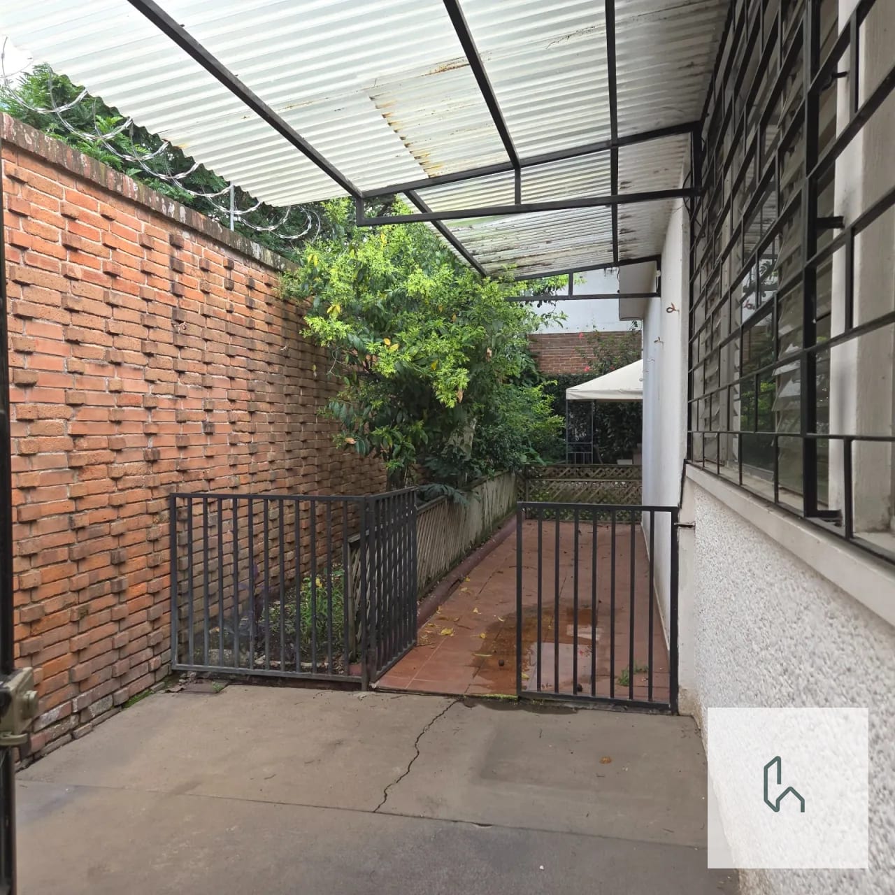 AMPLIA CASA EN RENTA EN ZONA 10 — Casa en Alquiler en Zona 10, Guatemala, Ciudad — foto 3 de 16