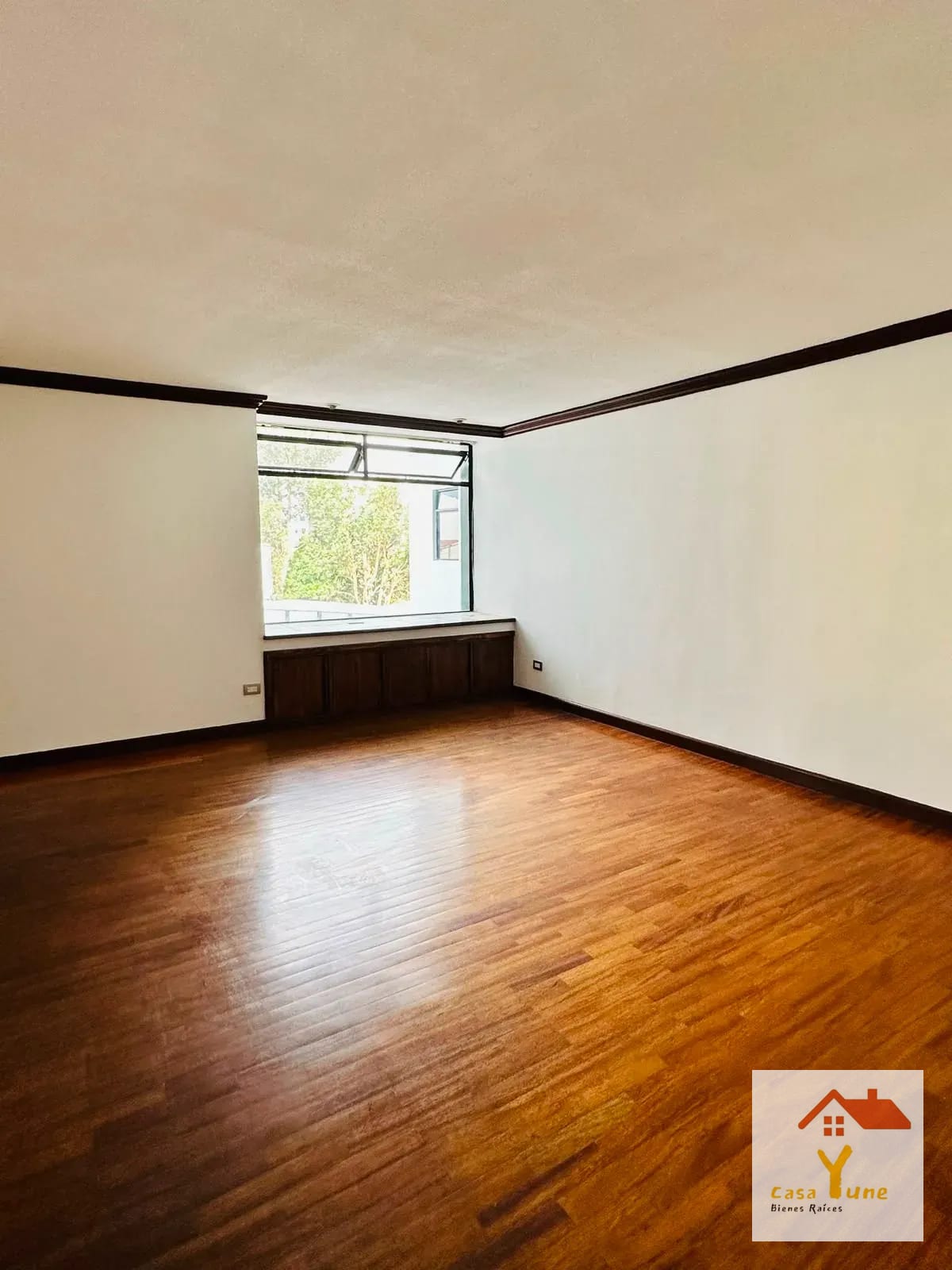 Apartamento en quiler zona 10 Diagonal 6 amplio cuarto de servicio — Apartamento en Alquiler en Zona 10, Guatemala, Ciudad — foto 7 de 12