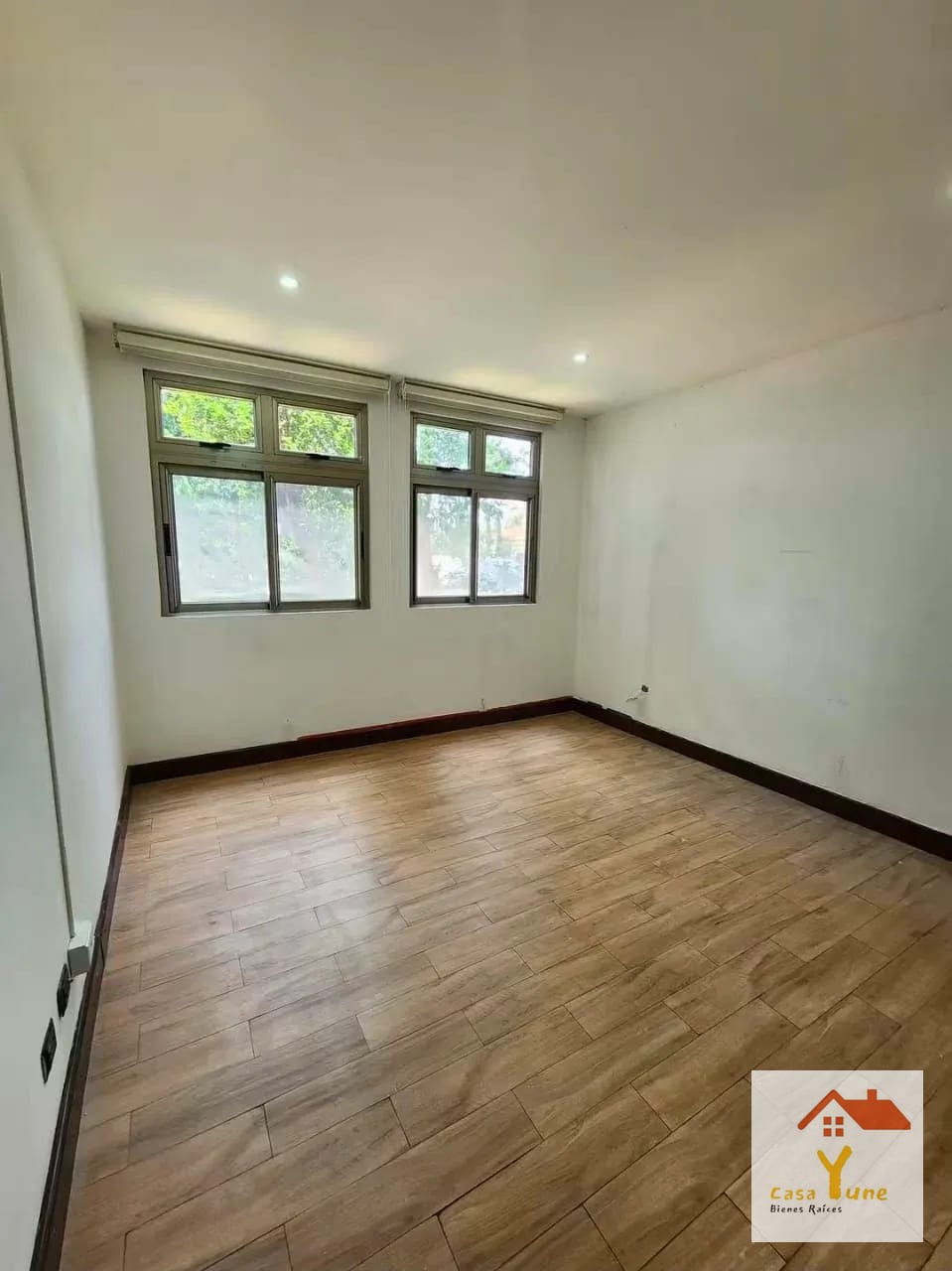 Apartamento en Alquiler Zona 10 Dentro de Colonia Oakland — Apartamento en Alquiler en Oakland 12-24, Zona 10, Guatemala, Ciudad — foto 8 de 13