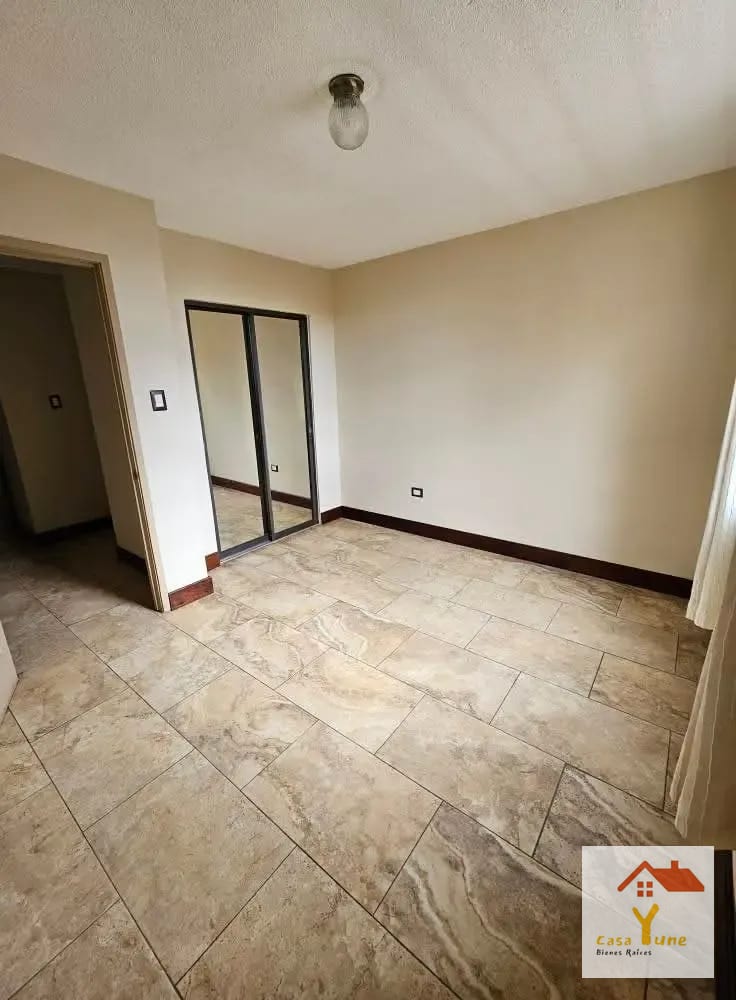 Apartamento en alquiler zona 10 muy amplio — Apartamento en Alquiler en Zona 10, Guatemala, Ciudad — foto 3 de 11