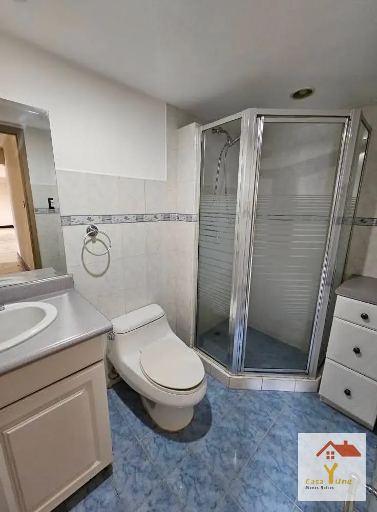 Apartamento en alquiler zona 10 muy amplio — Apartamento en Alquiler en Zona 10, Guatemala, Ciudad — foto 5 de 11