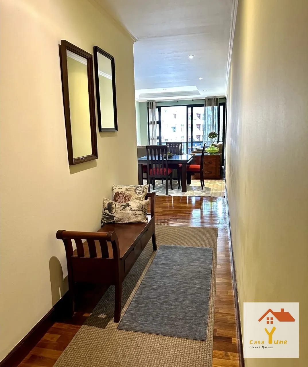 Apartamento en Alquiler Zona 10 Amueblado Excelente Ubicacion — Apartamento en Alquiler en Zona 10, Guatemala, Ciudad — foto 3 de 12