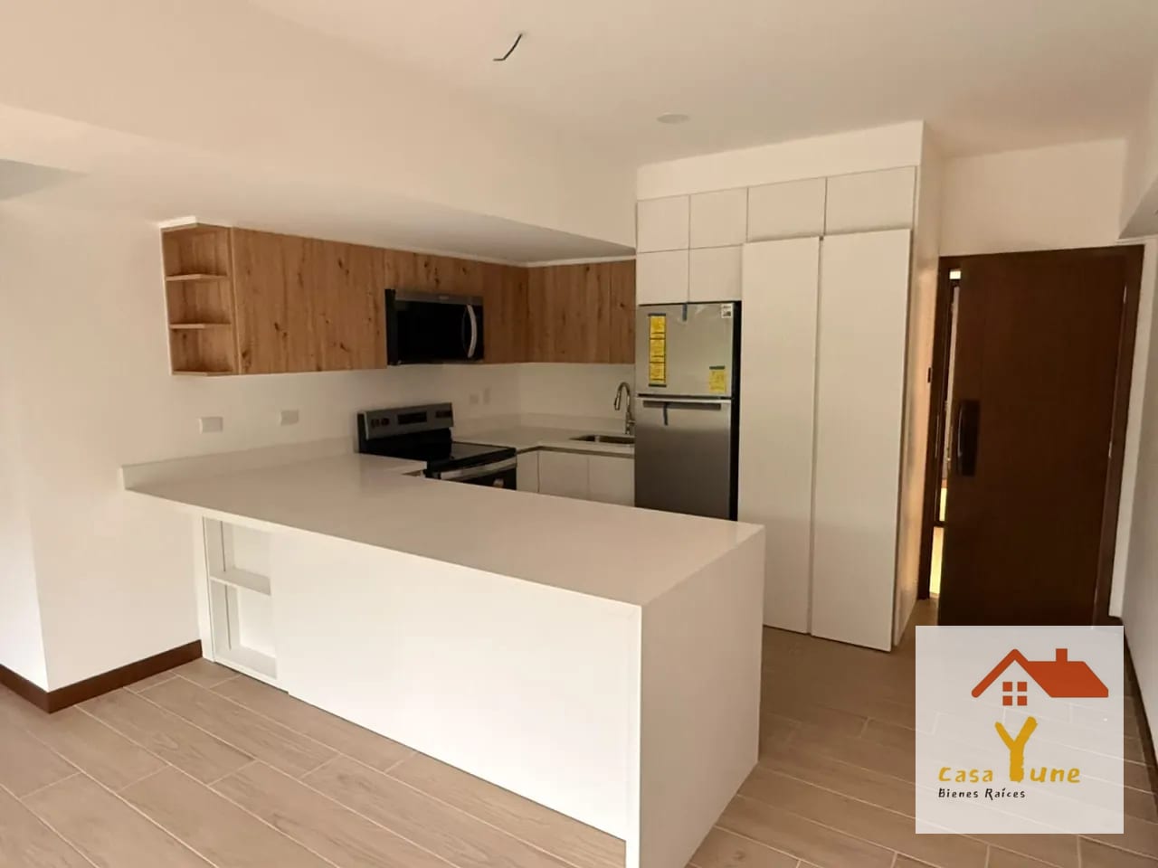 Apartamento en alquiler zona 16 cercano a la Embajada Americana — Apartamento en Alquiler en Vilaflor, Zona 16, Guatemala, Ciudad — foto 1 de 12