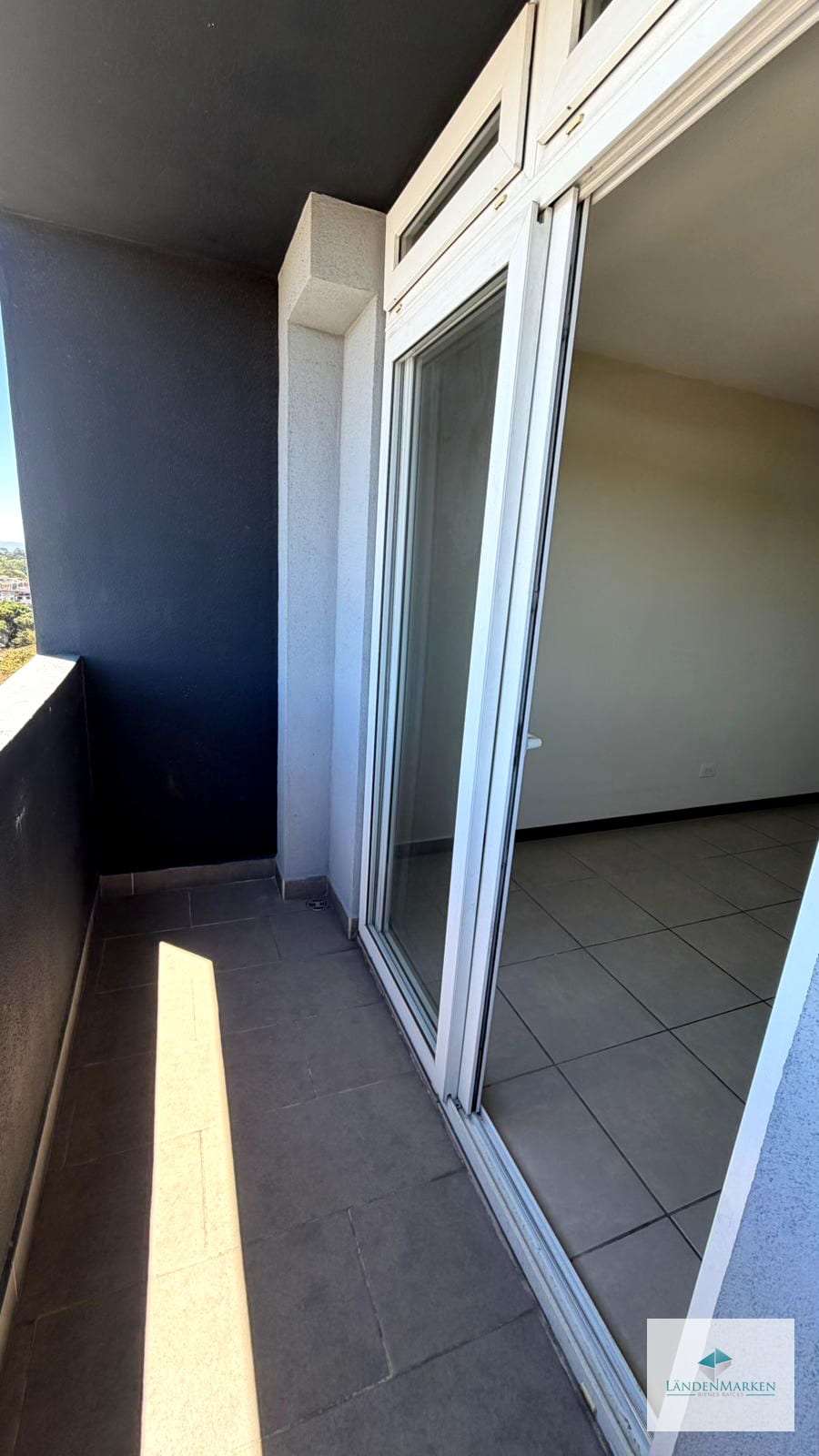 AMPLIO APARTAMENTO EN EDIFICIO AKARI ZONA 2 DE MIXCO — Apartamento en Alquiler en Akari, Zona 2 Mixco, Guatemala, Ciudad — foto 12 de 14
