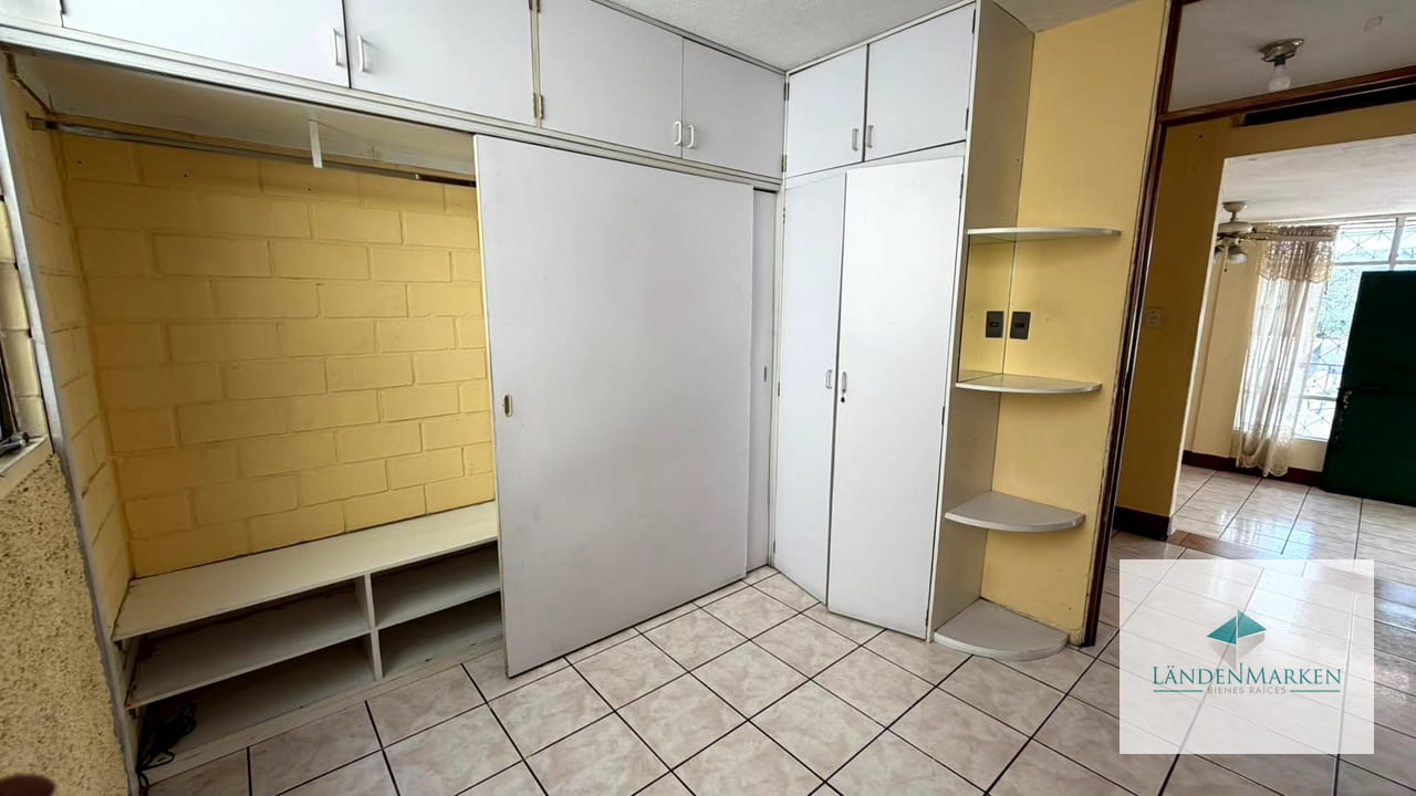 CASA FUERA DE GARITA PARA OFICINAS O VIVIENDA FAMILIAR EN ZONA 7 TIKAL 1 — Casa en Alquiler en Tikal I, Zona 7, Guatemala, Ciudad — foto 15 de 17