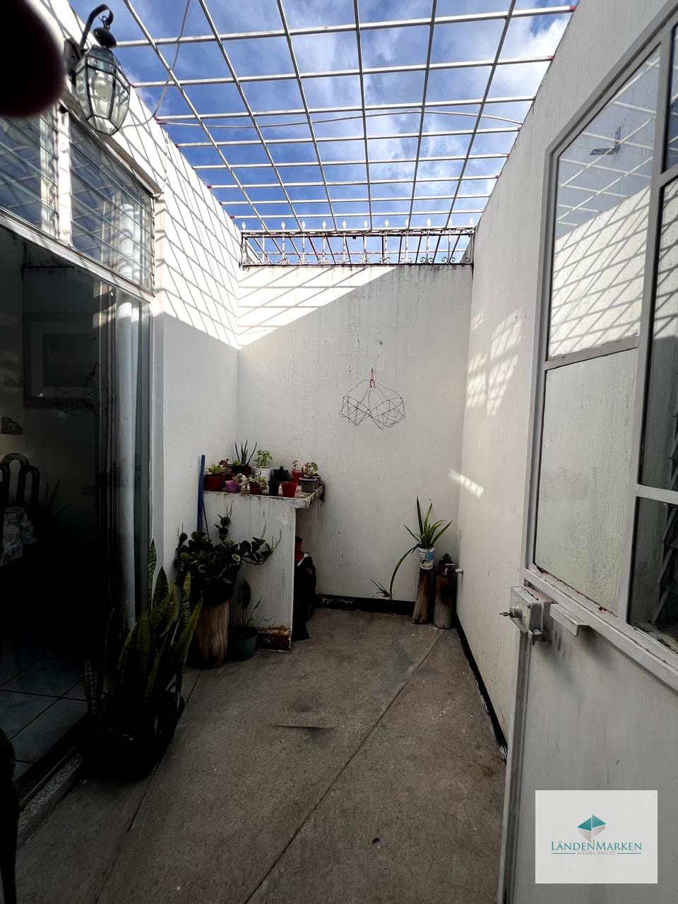 VENTA DE CASA DE UN NIVEL EN SAN CRISTOBAL ZONA 8 DE MIXCO SECTOR A3 — Casa en Venta en Zona 8 Mixco, Guatemala, Ciudad — foto 8 de 11