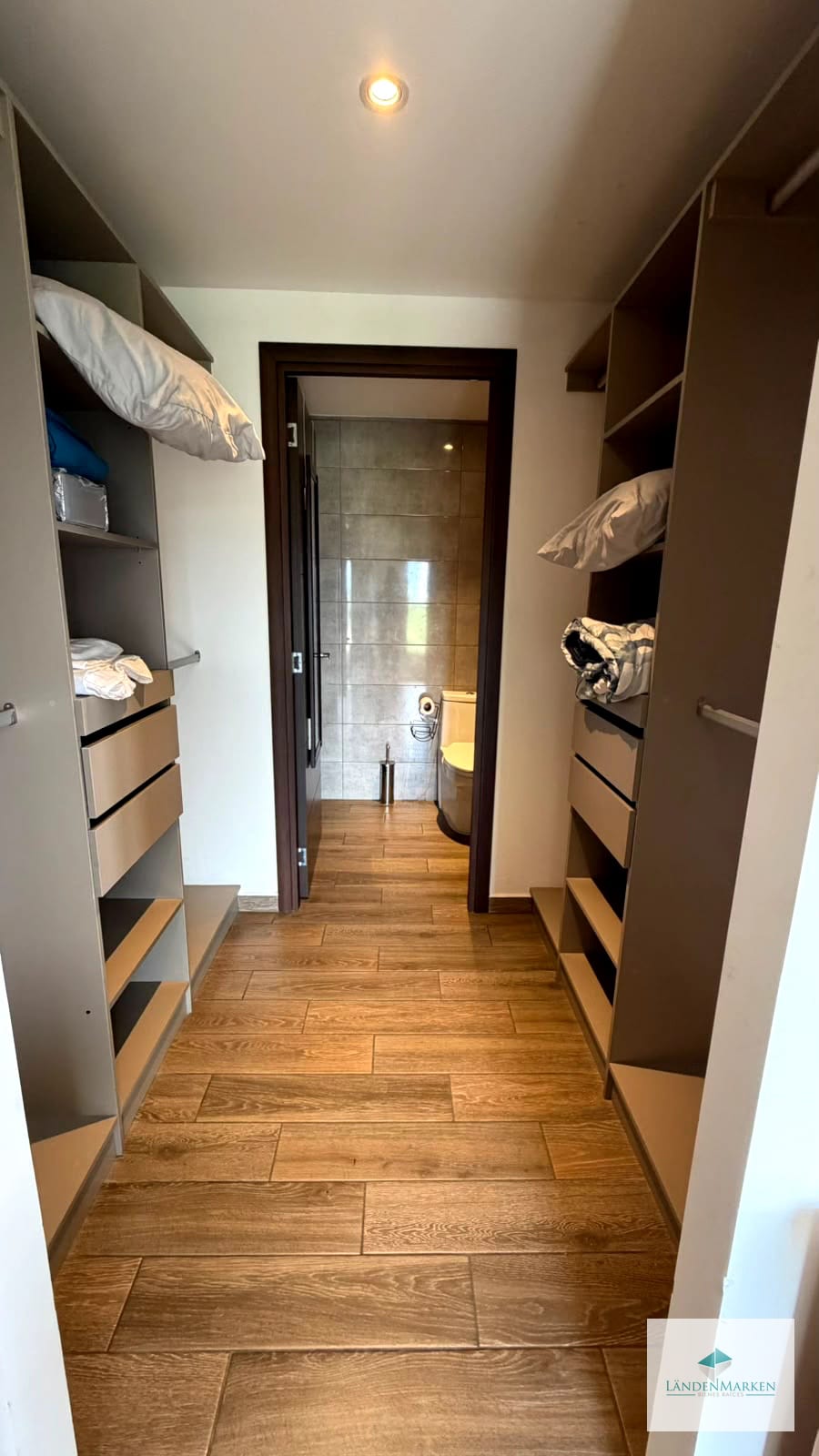ALQUILER APARTAMENTO AMUEBLADO Y EQUIPADO EN EDIFICIO PARQUE 15 - Image 5