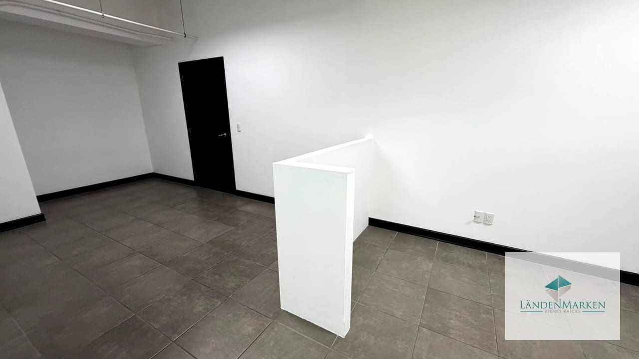 ALQUILER DE OFICINA DE 91 MTS2 EN EDIFICIO TORINO 2 ZONA 10 — Oficina en Alquiler en Torino II, Zona 10, Guatemala, Ciudad — foto 4 de 7