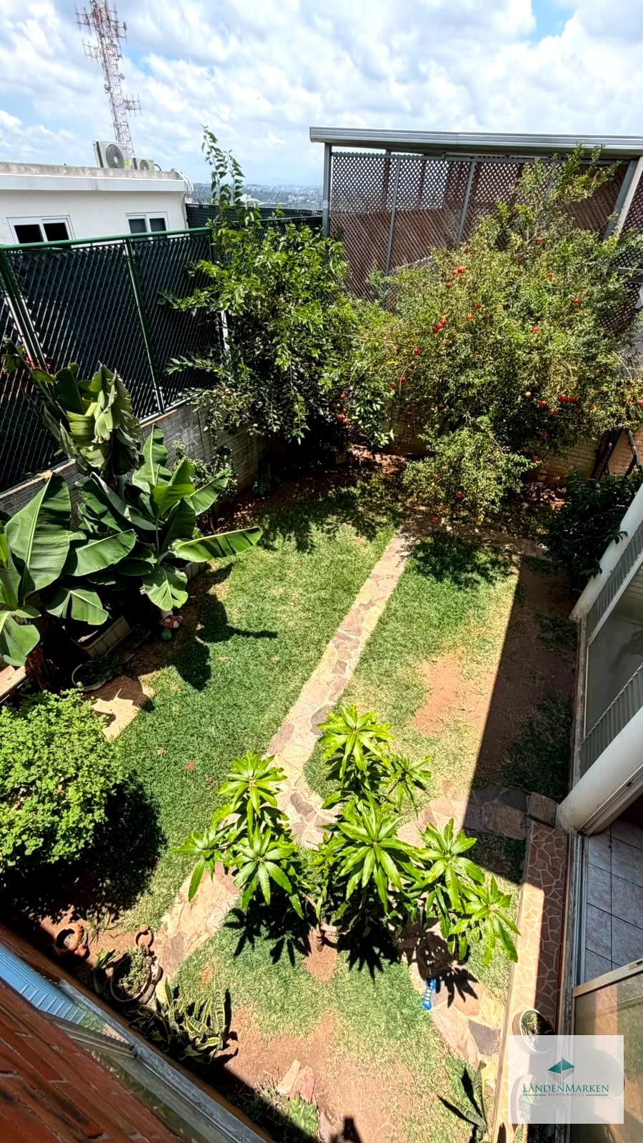 Venta de Amplia Casa de 6 Habitaciones en San Cristobal Sector B7 — Casa en Venta en Zona 8 Mixco, Guatemala, Ciudad — foto 6 de 15