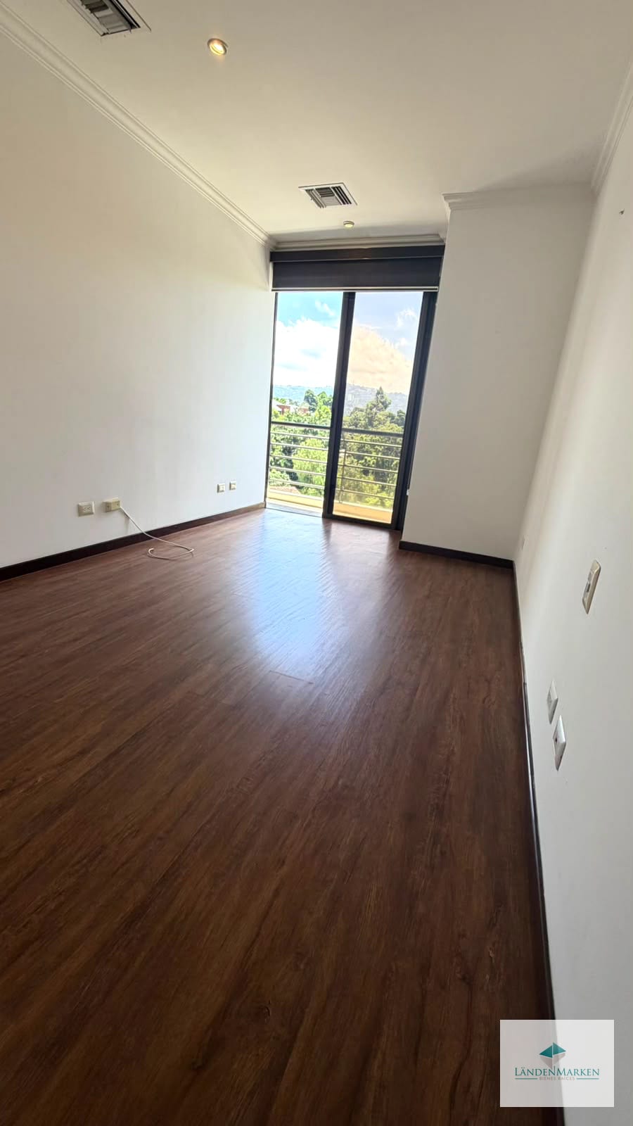 Amplio Apartamento en Zona 14 , 5 Avenida — Apartamento en Alquiler en Zona 14, Guatemala, Ciudad — foto 10 de 10